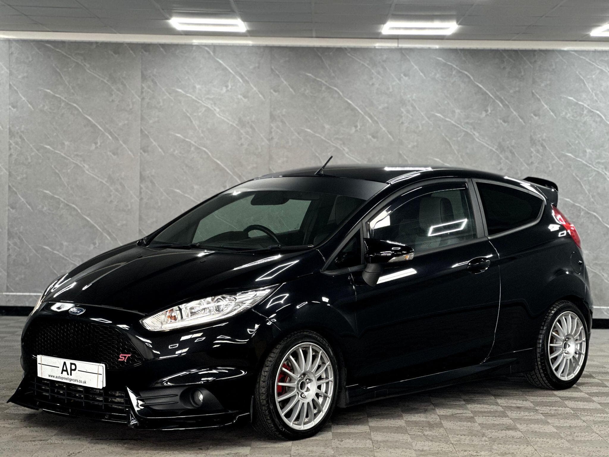 2013 Ford Fiesta - Thumbnail 14