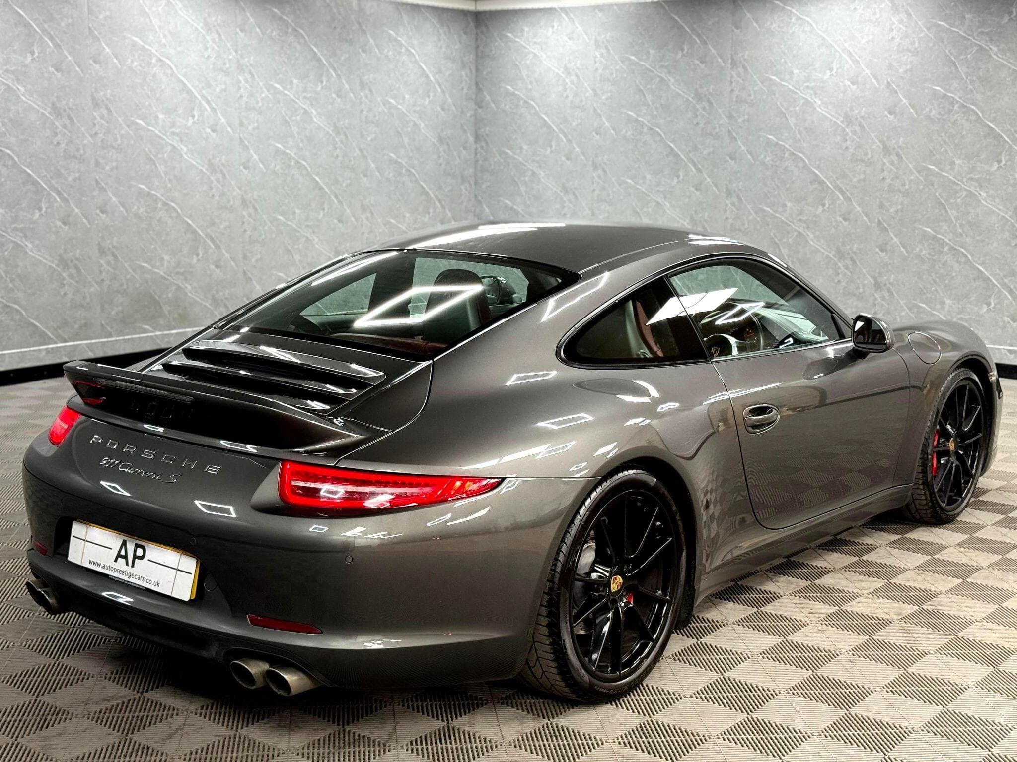 2015 Porsche 911 - Thumbnail 37