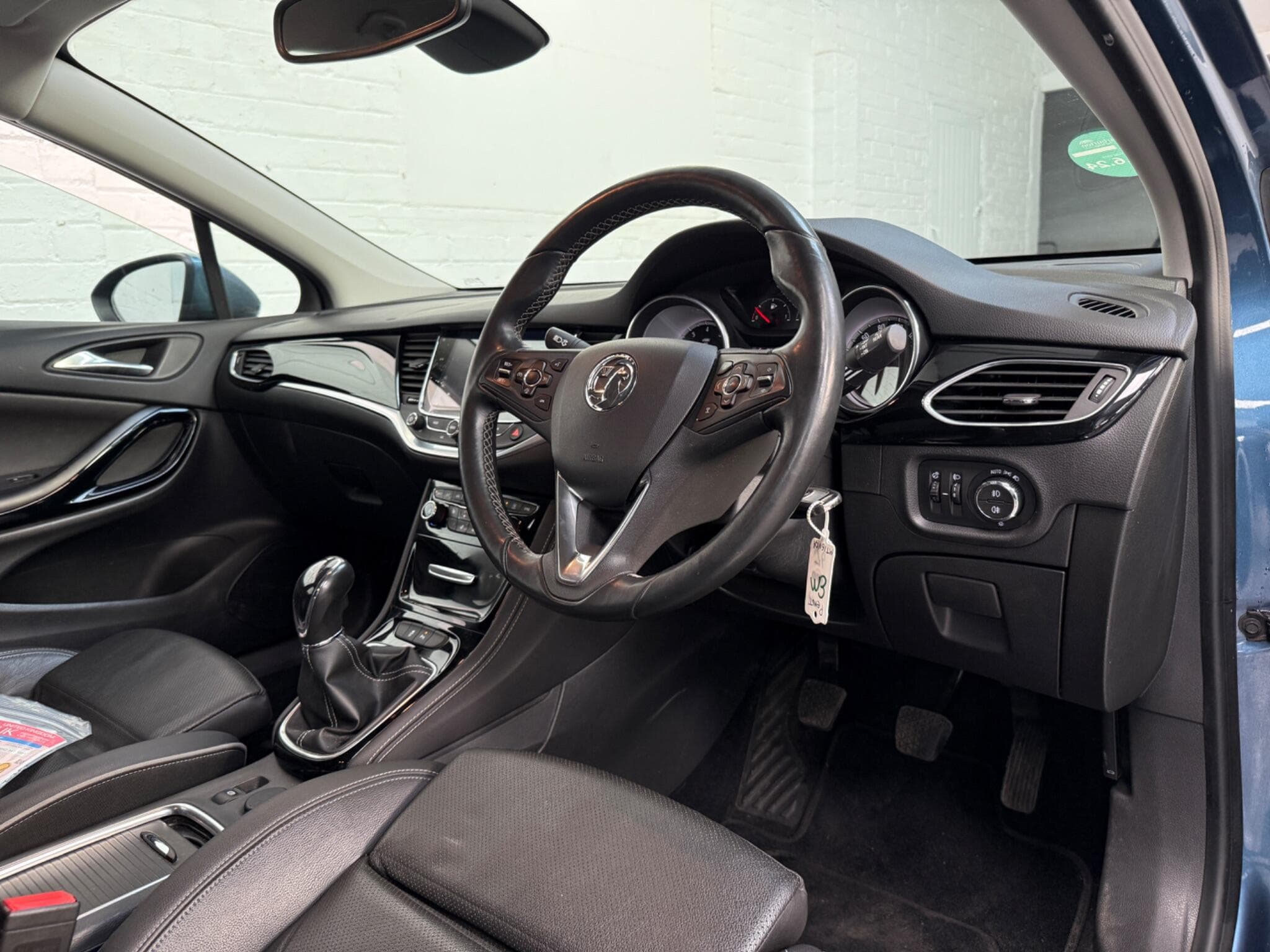 2016 Vauxhall Astra - Thumbnail 14