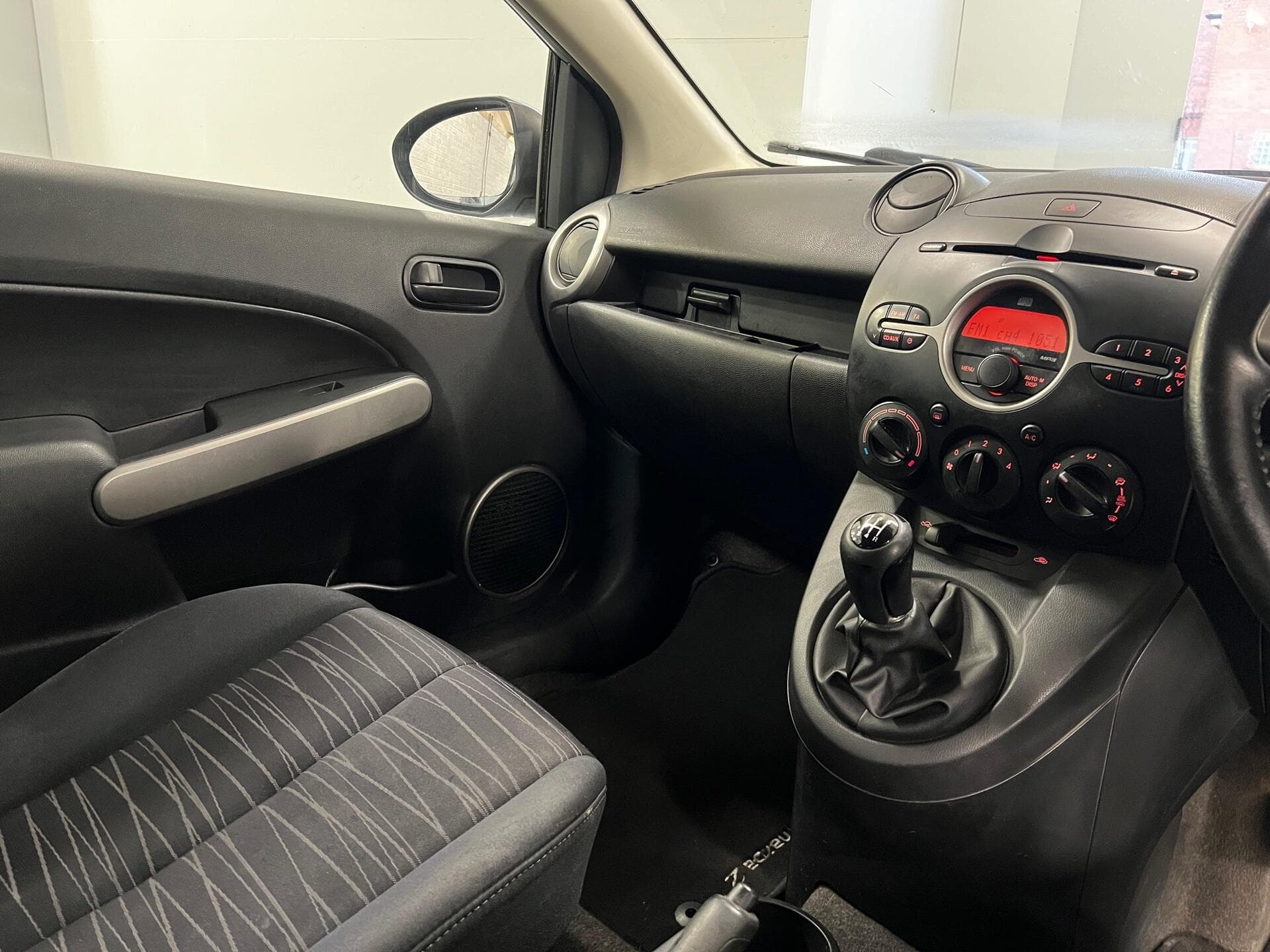 2008 Mazda Mazda2 - Thumbnail 27