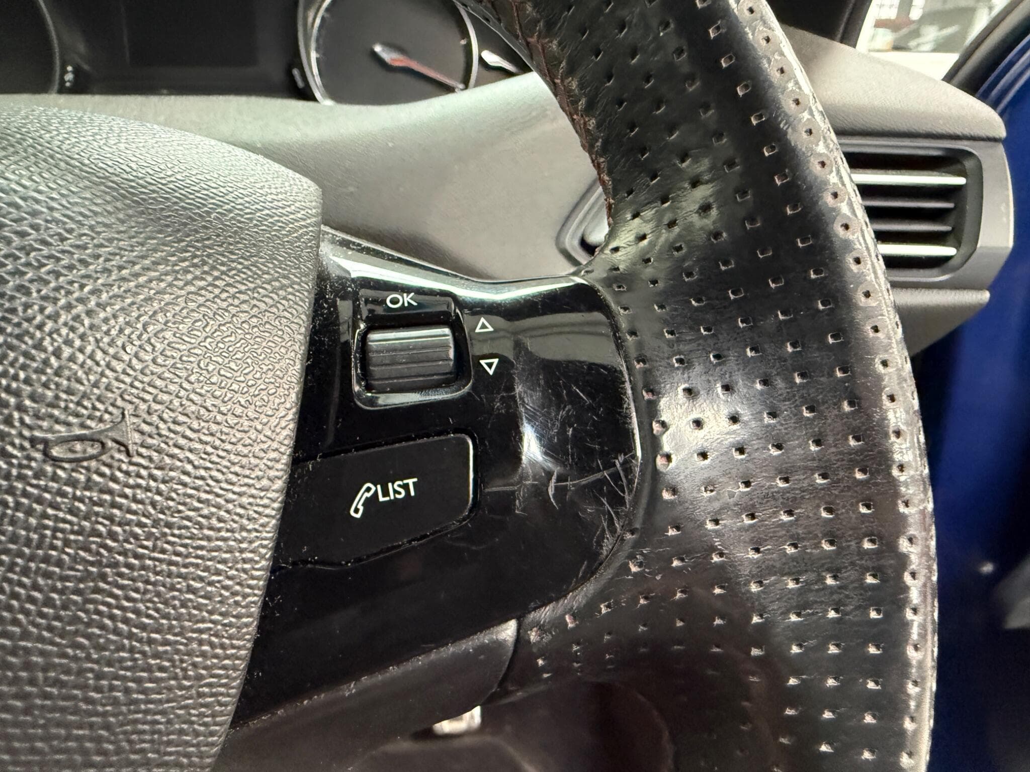 2015 Peugeot 308 - Thumbnail 16
