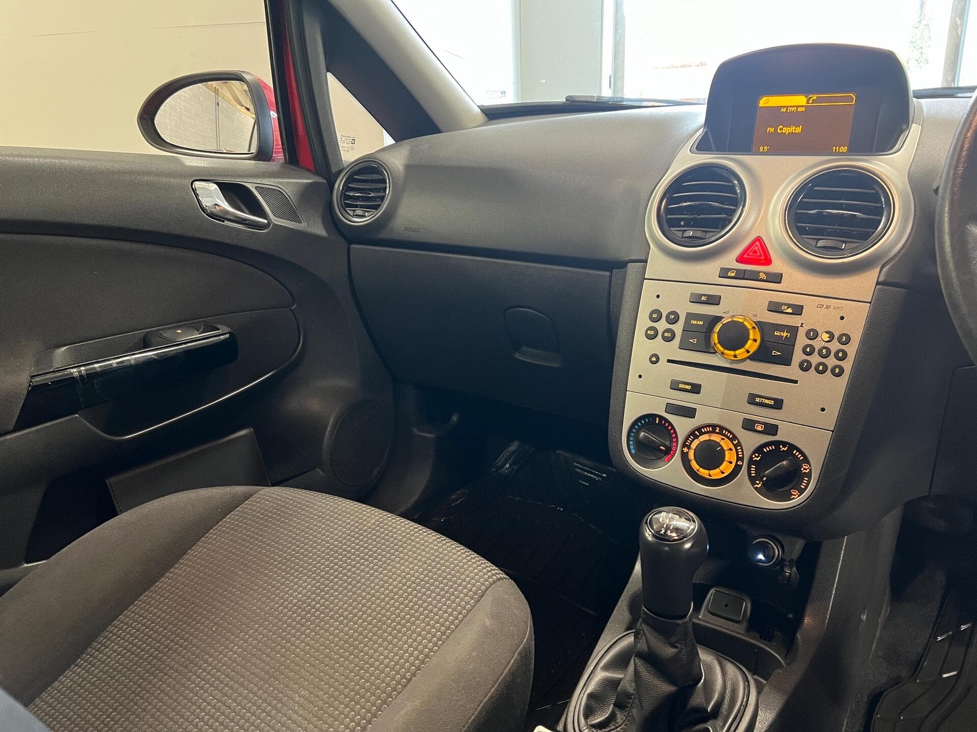 2012 Vauxhall Corsa - Thumbnail 28