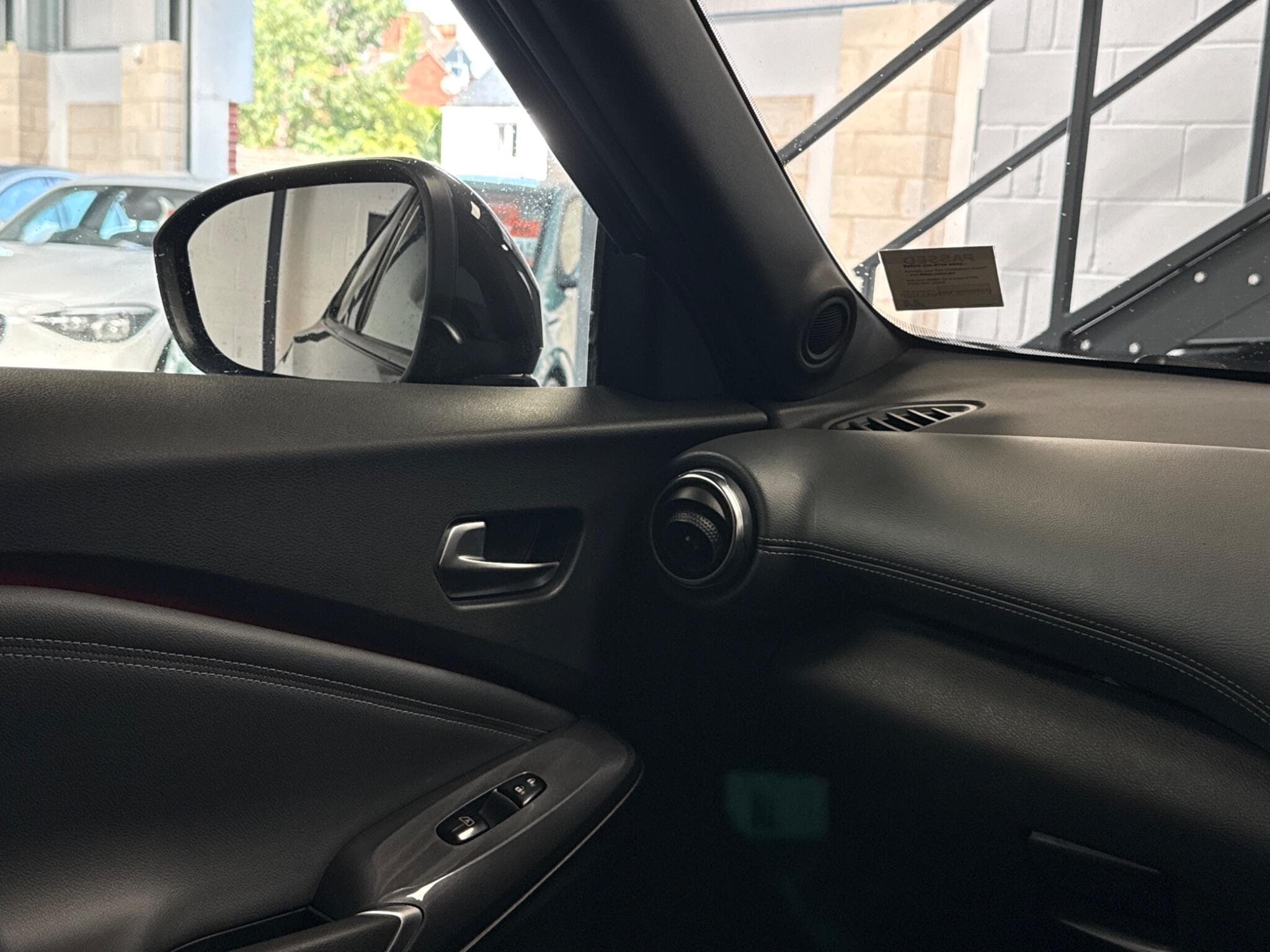 2020 Nissan Juke - Thumbnail 48