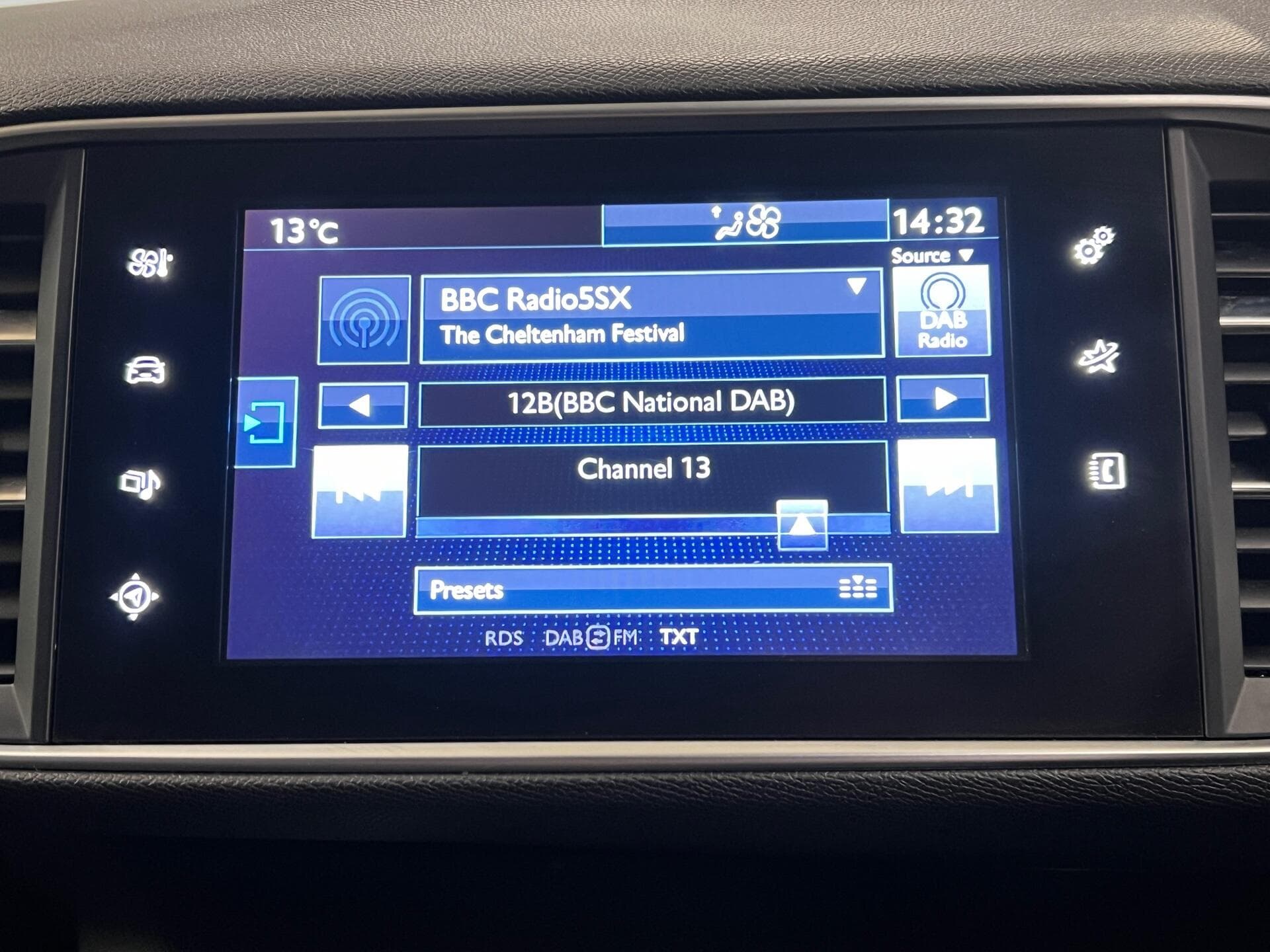 2017 Peugeot 308 SW - Thumbnail 38