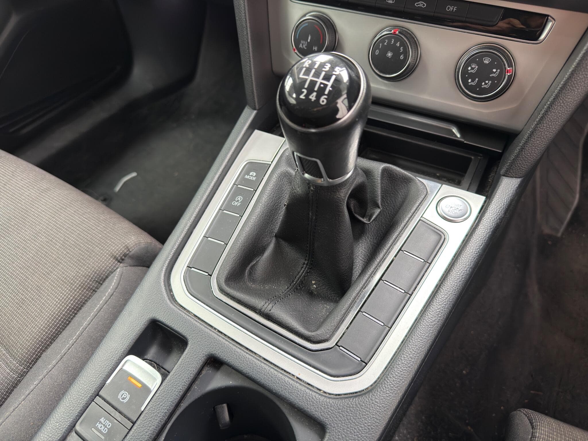2015 Volkswagen Passat - Thumbnail 12