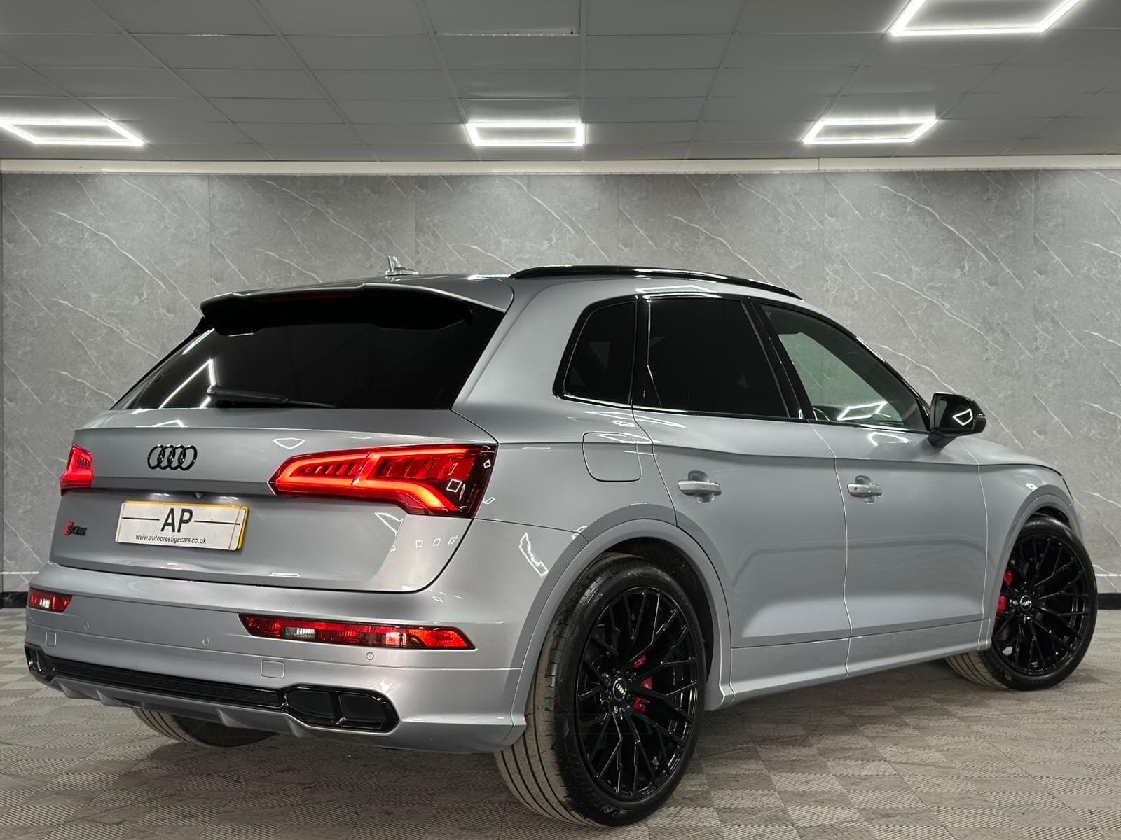 2017 Audi SQ5 - Thumbnail 22