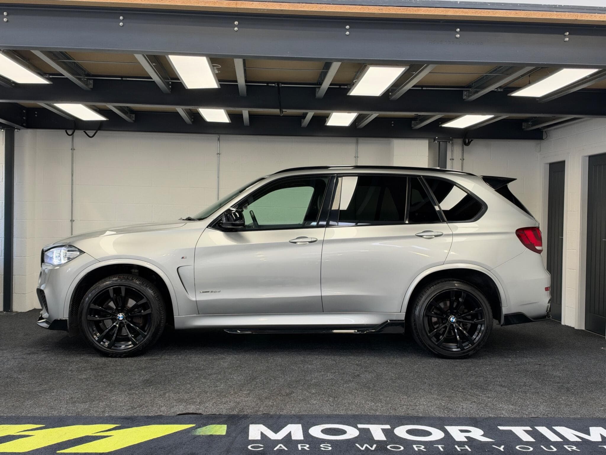 2017 BMW X5 - Thumbnail 4