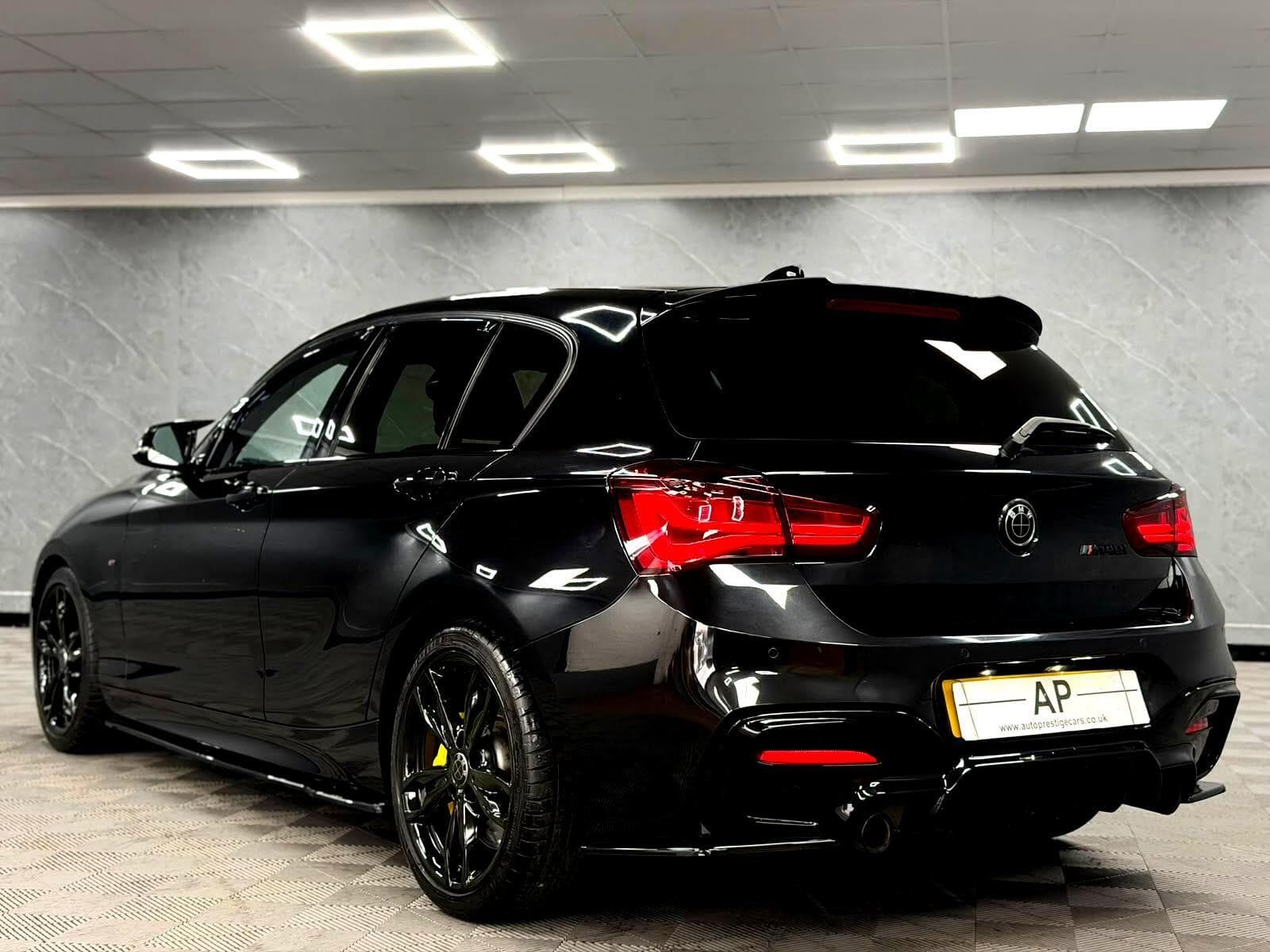 2017 BMW 1 Series - Thumbnail 32