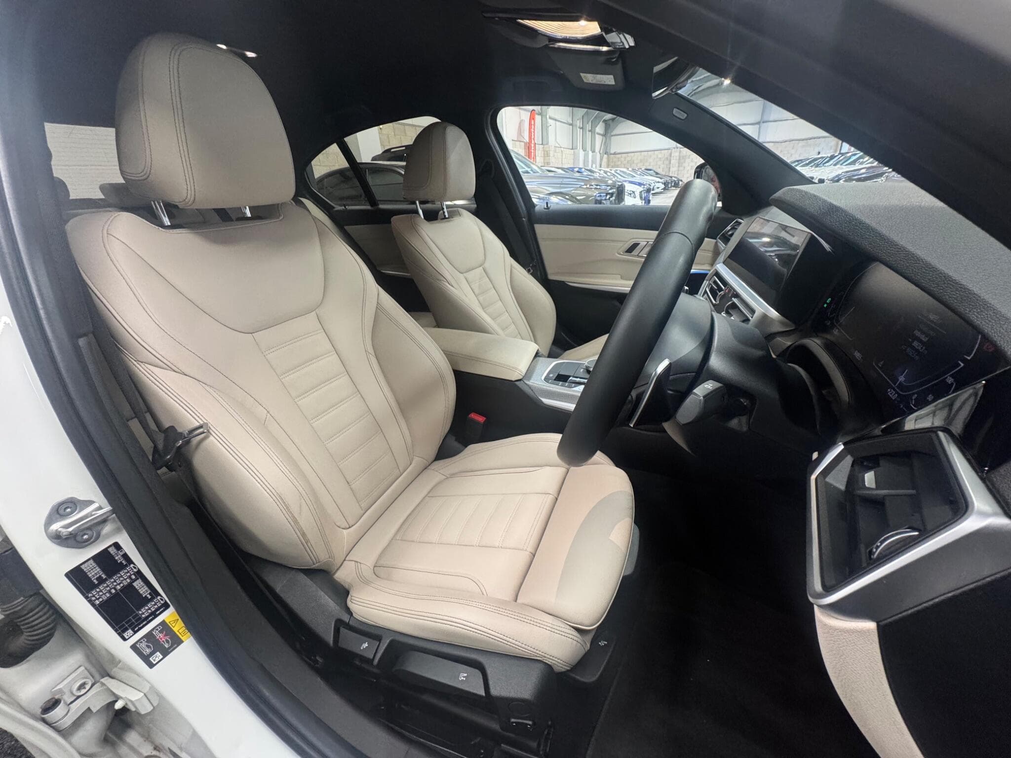 2020 BMW 3 Series - Thumbnail 21