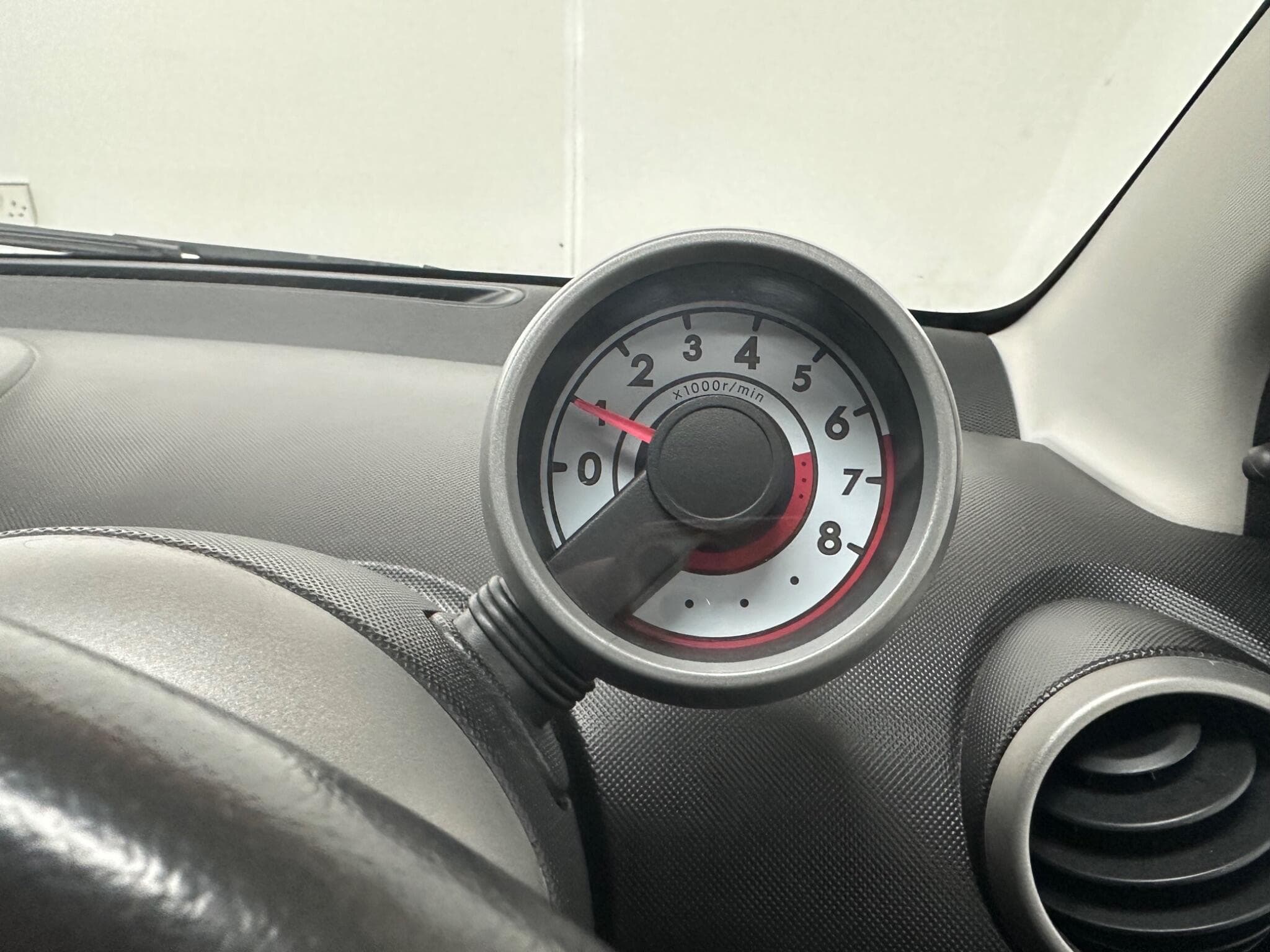 2012 Toyota AYGO - Thumbnail 11