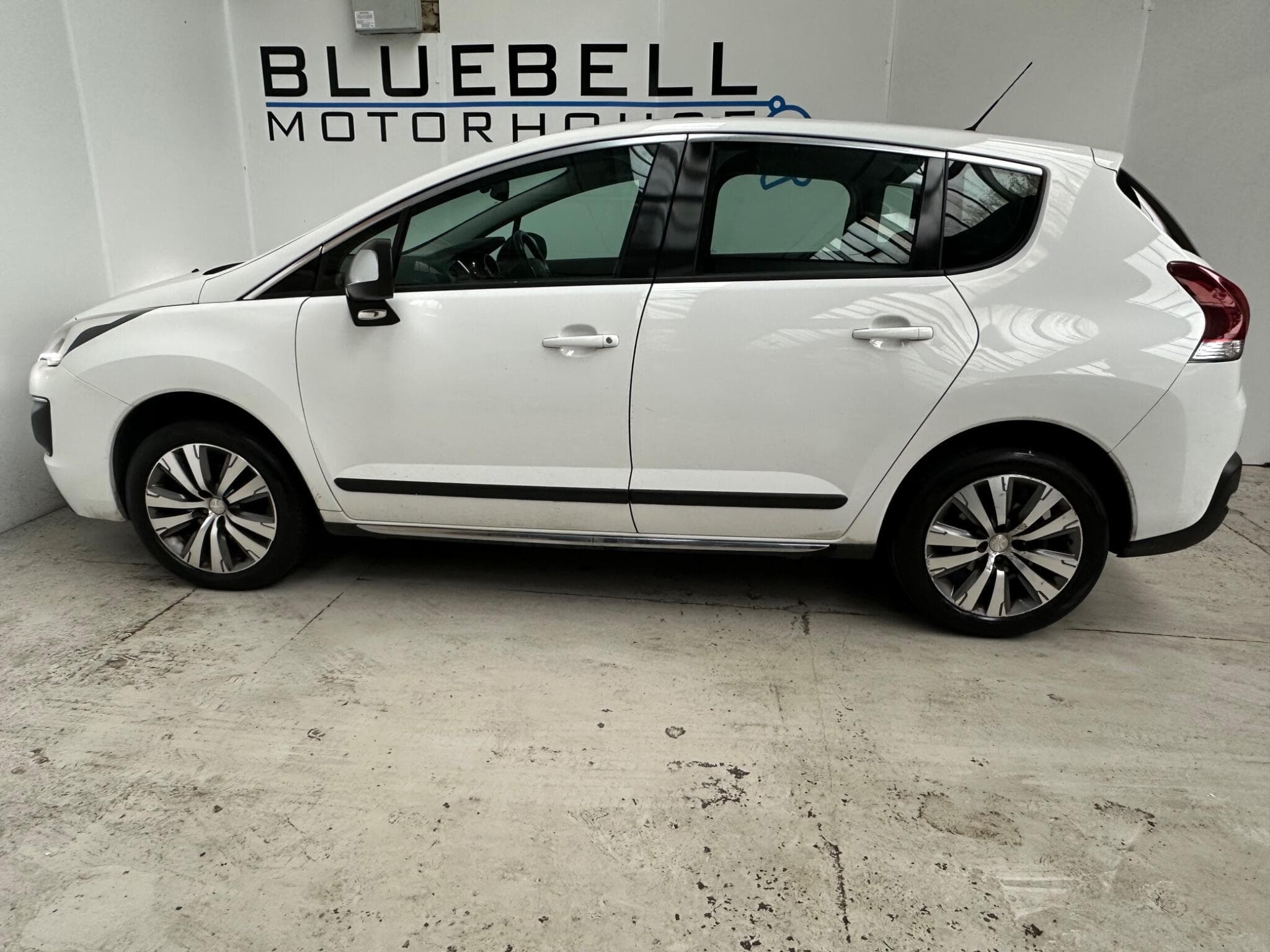 2016 Peugeot 3008 - Thumbnail 9