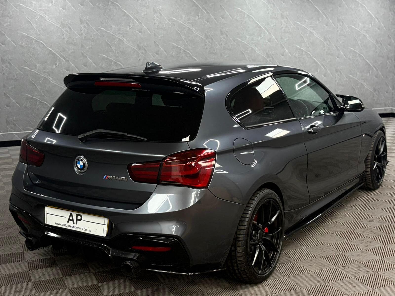 2016 BMW 1 Series - Thumbnail 40