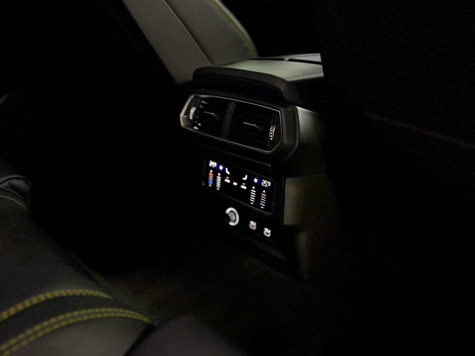 2022 Lamborghini Urus - Thumbnail 74