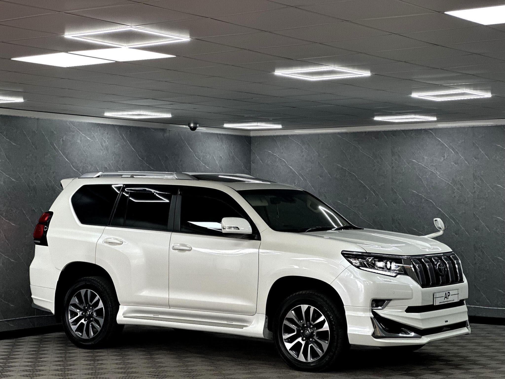 2022 Toyota Land Cruiser - Thumbnail 12