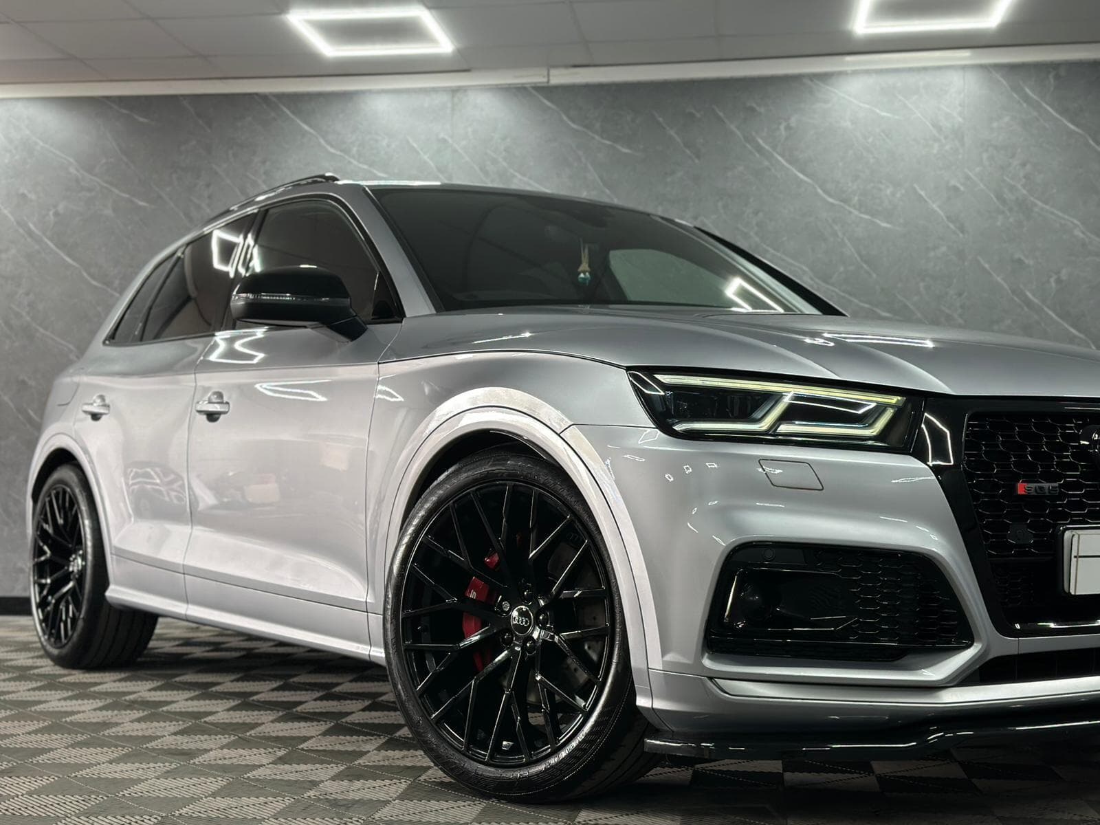2017 Audi SQ5 - Thumbnail 41