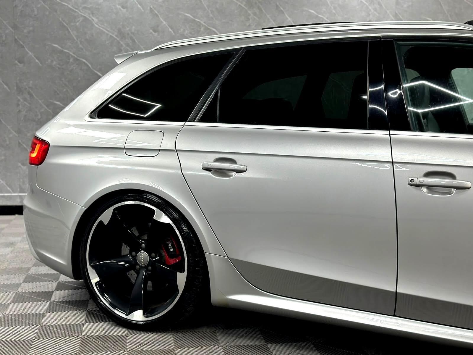 2015 Audi RS4 Avant - Thumbnail 4