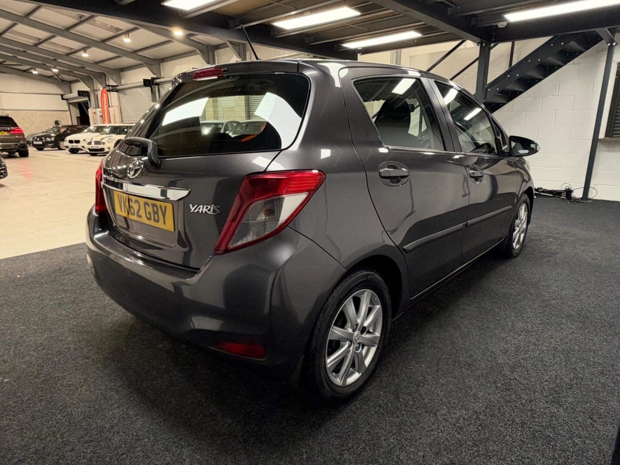 2012 Toyota Yaris - Thumbnail 13