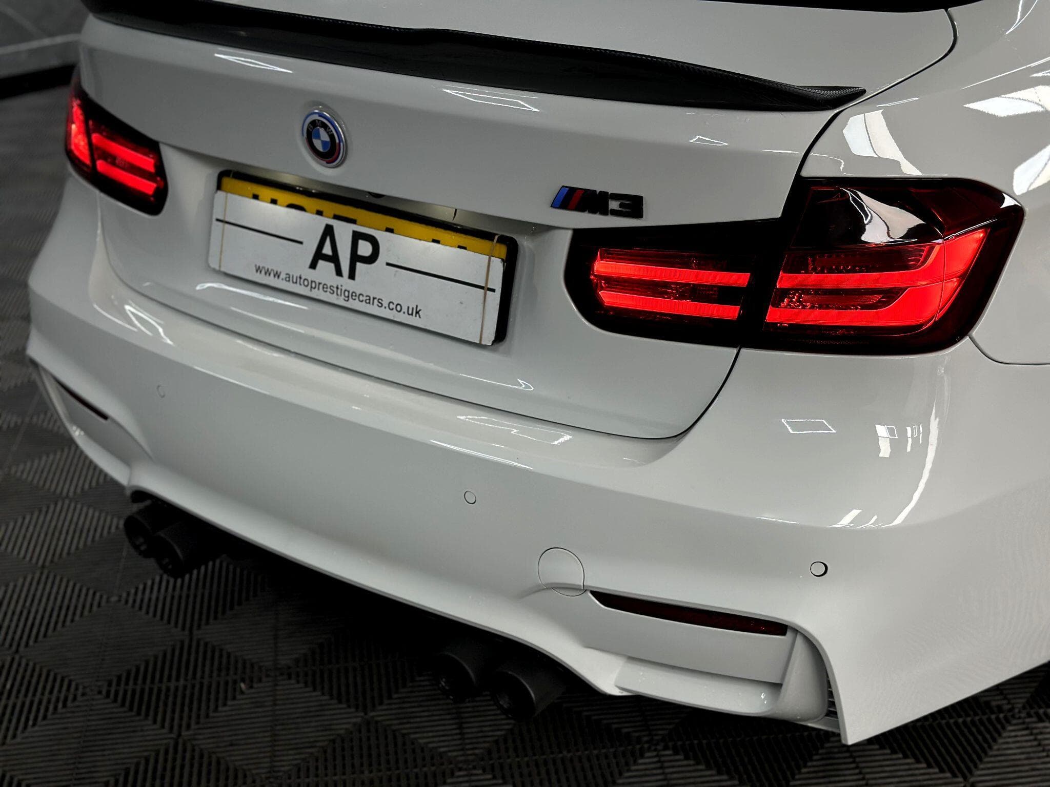 2015 BMW 3 Series - Thumbnail 31