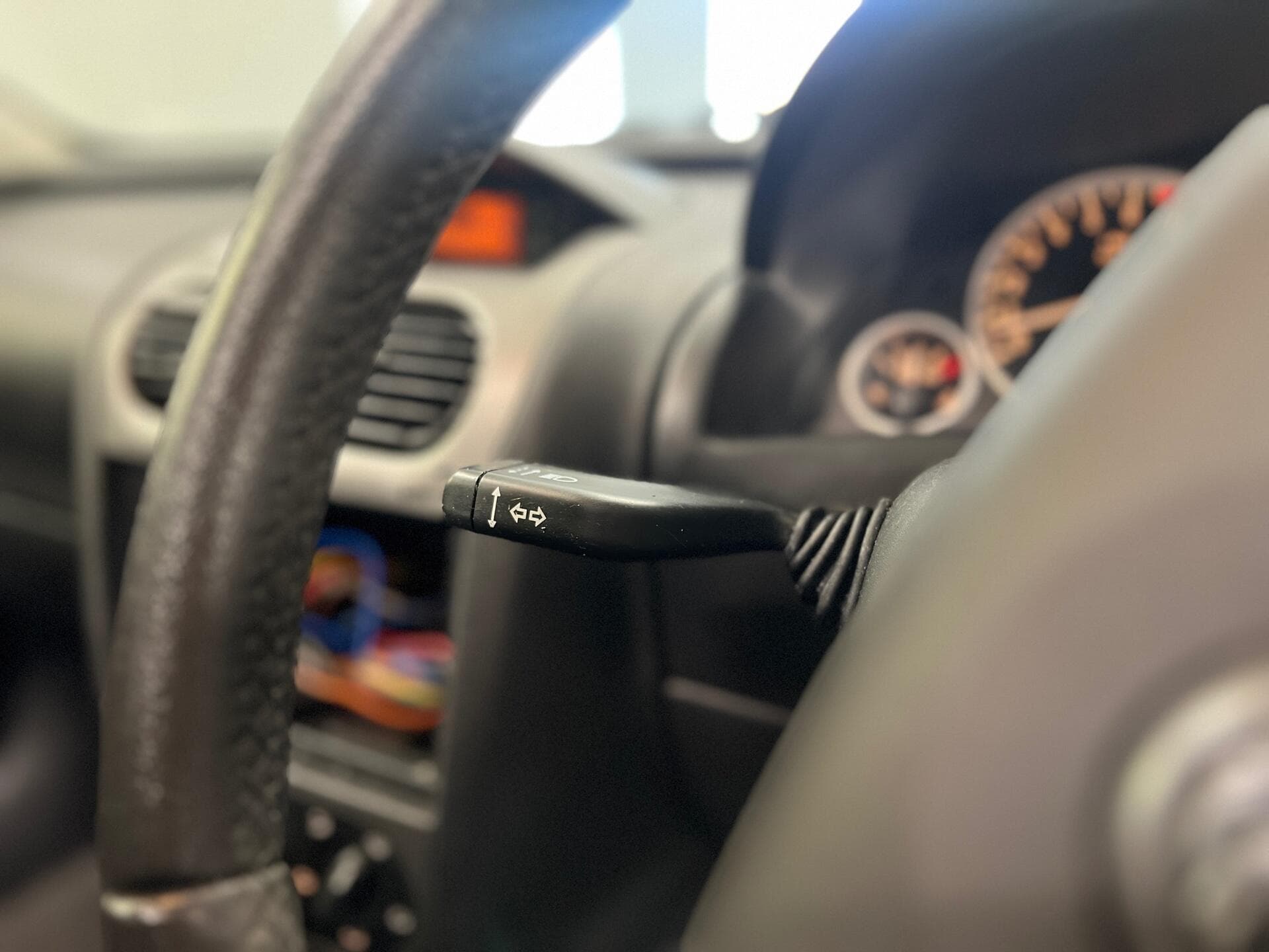 2005 Vauxhall Corsa - Thumbnail 24