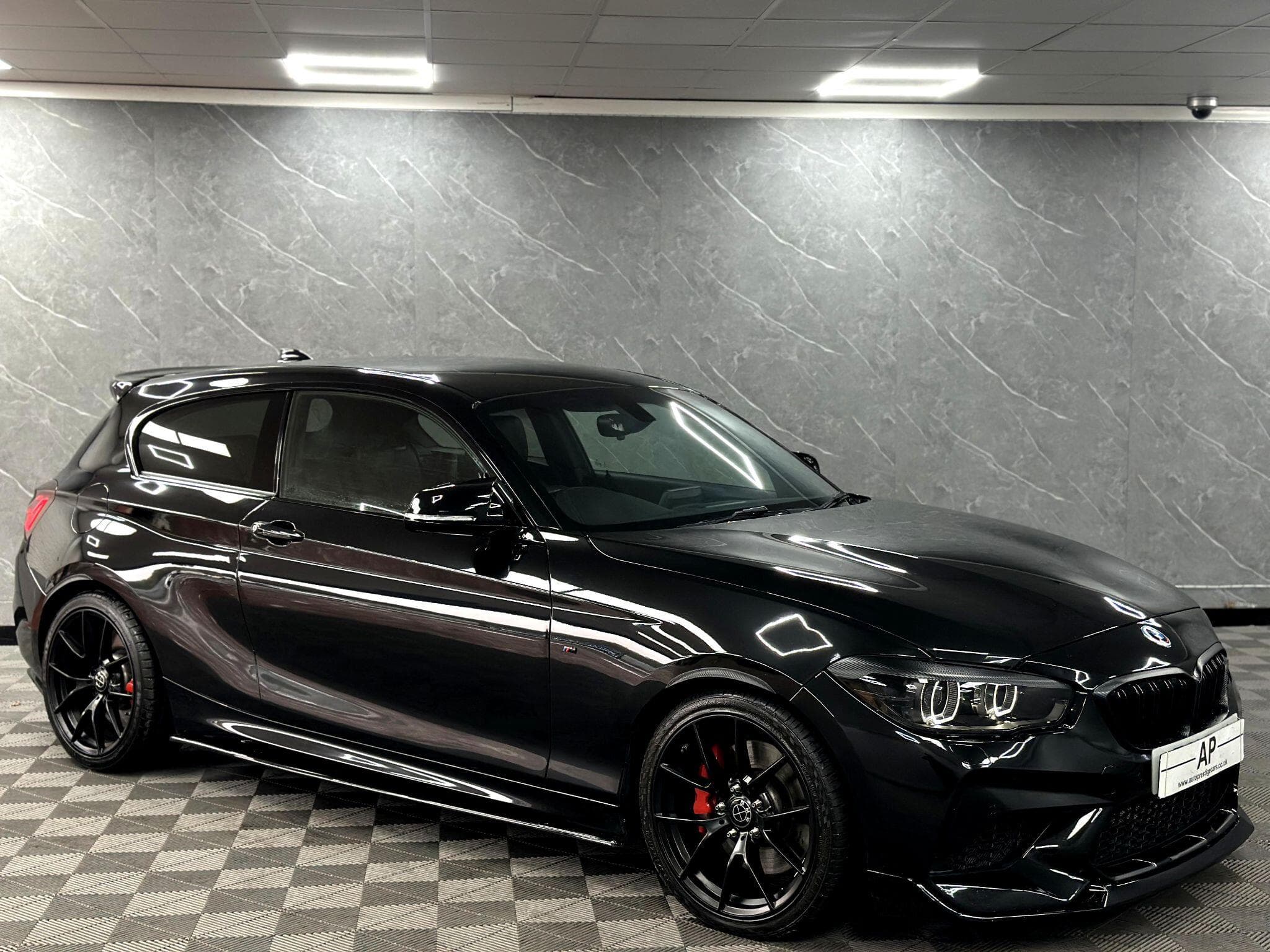 2018 BMW 1 Series - Thumbnail 25