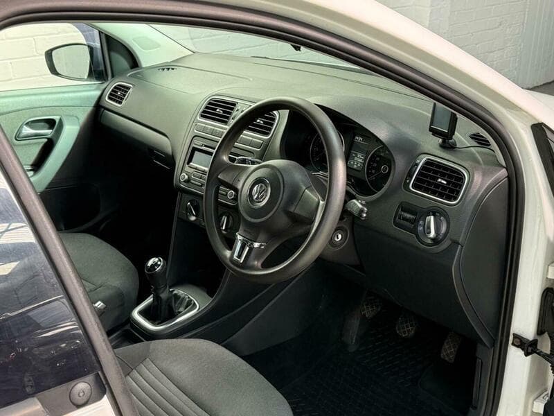 2014 Volkswagen Polo - Thumbnail 12