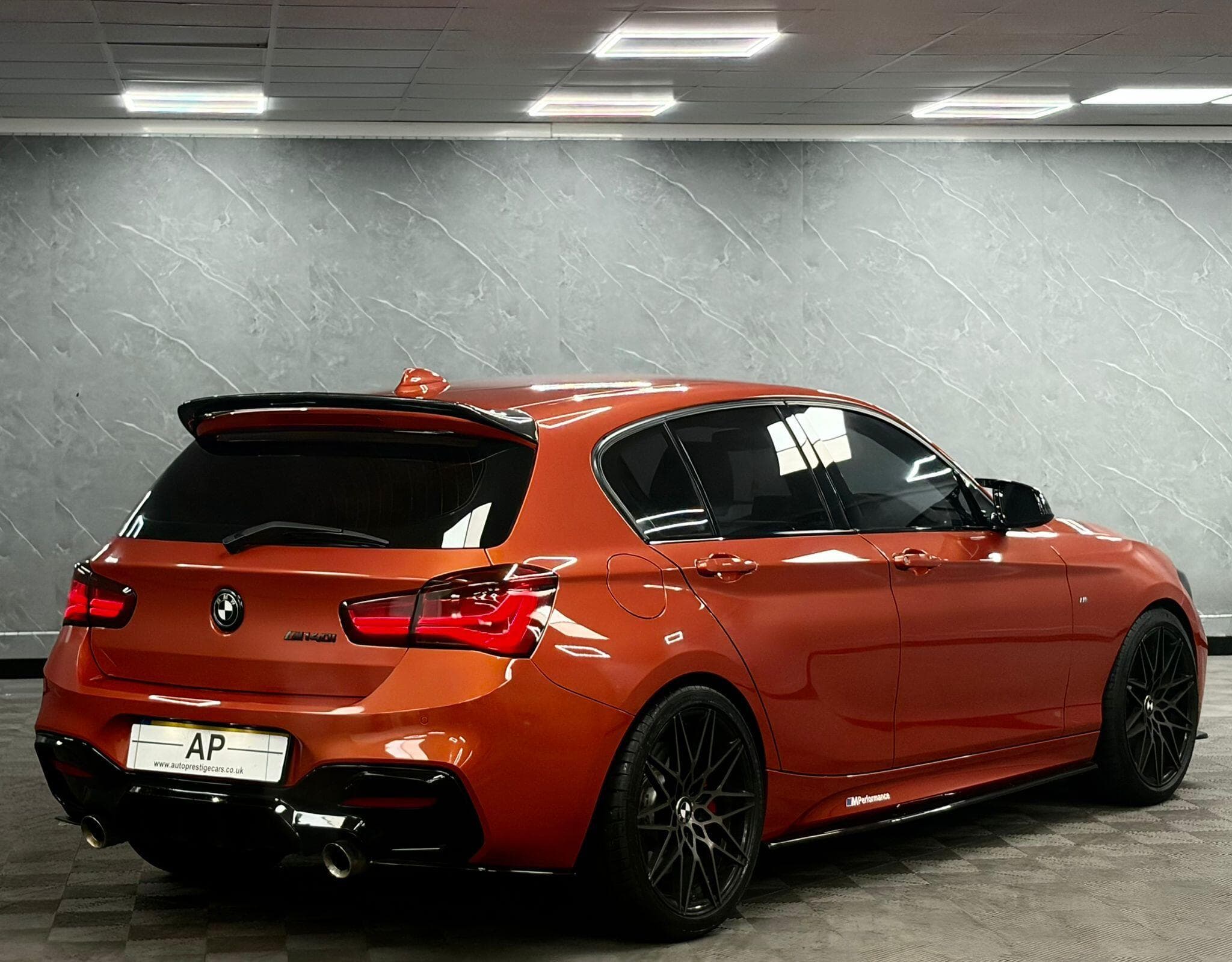 2017 BMW 1 Series - Thumbnail 14