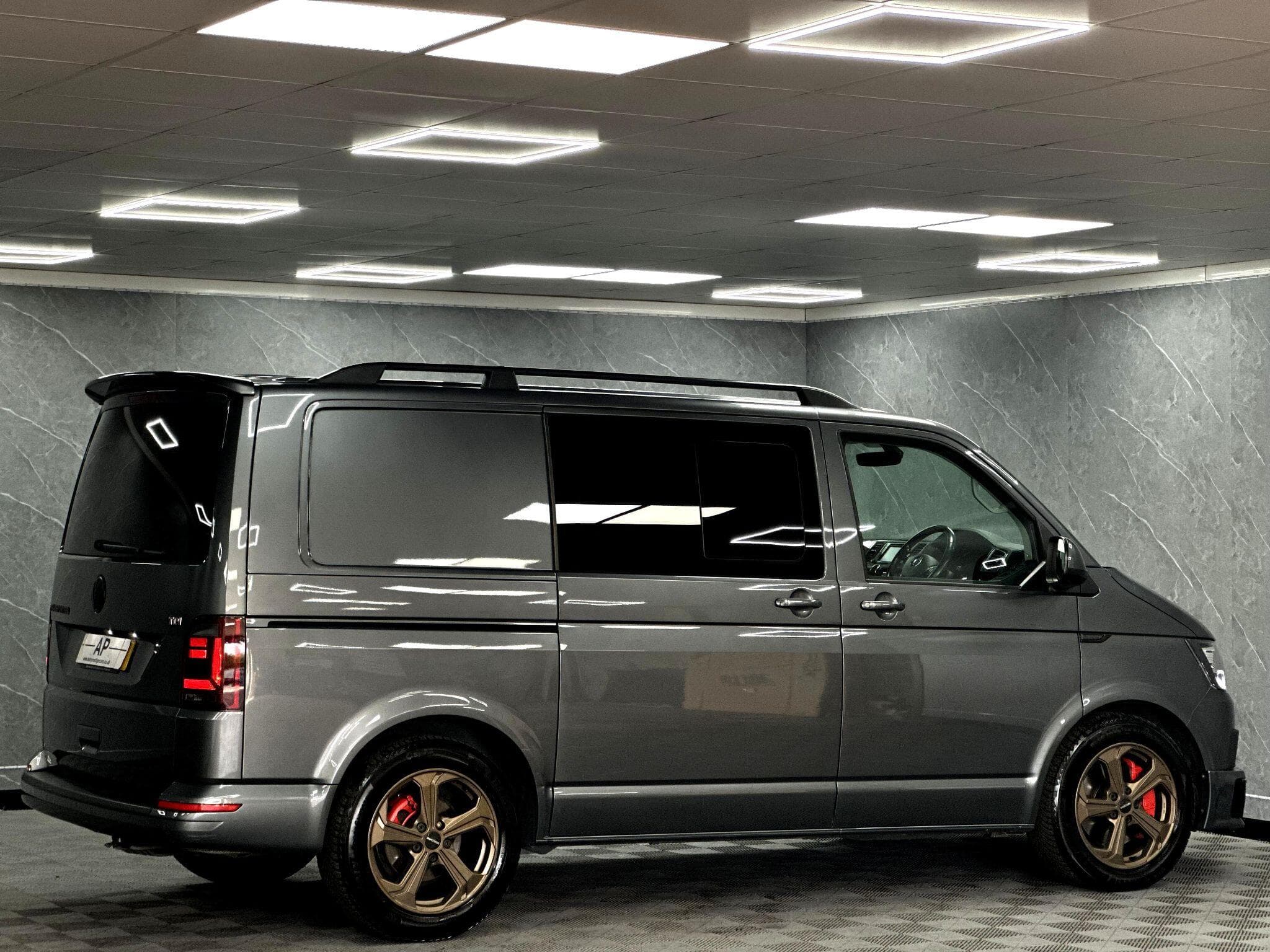 2018 Volkswagen Transporter - Thumbnail 21