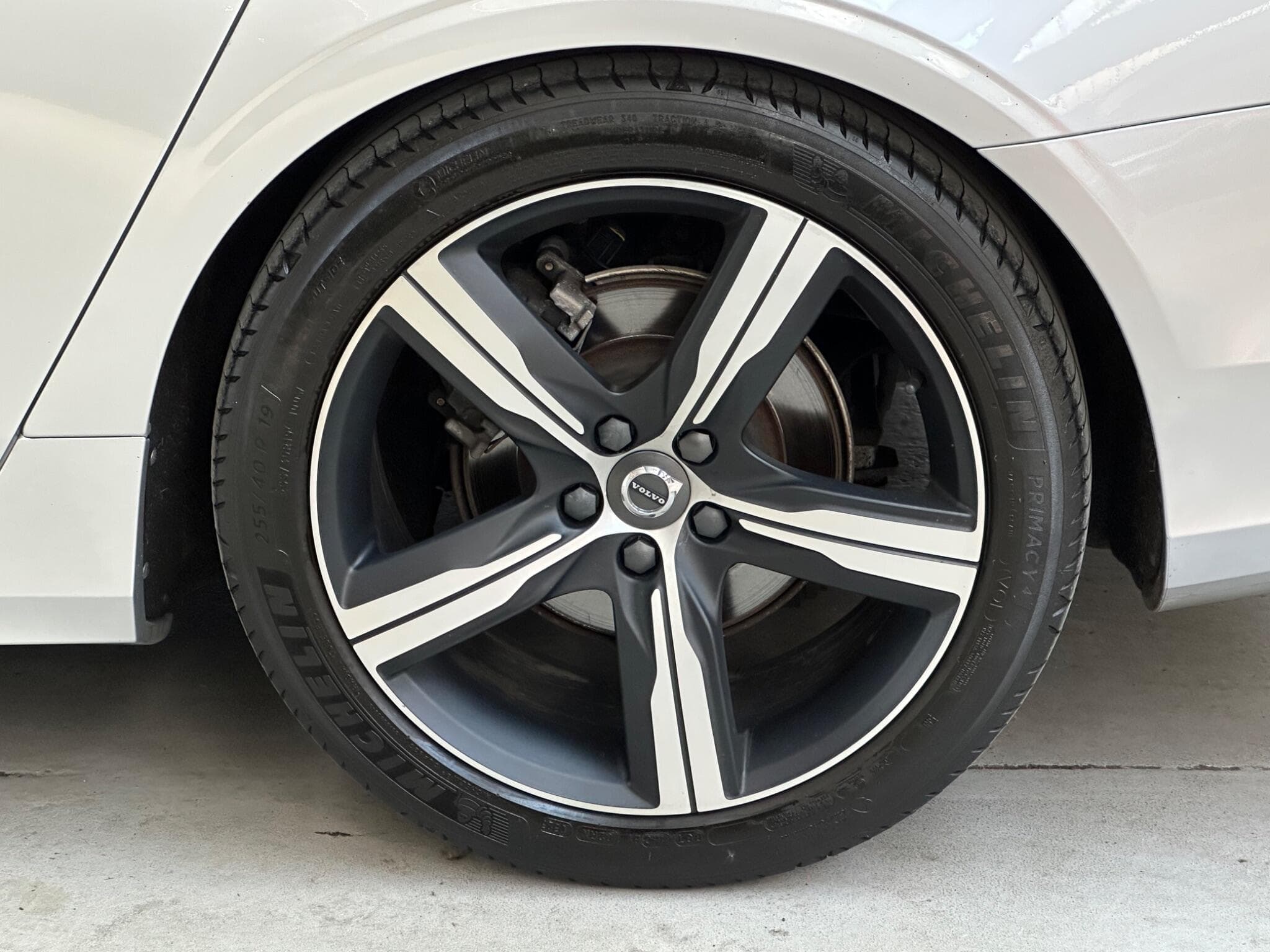 2020 Volvo V90 - Thumbnail 32