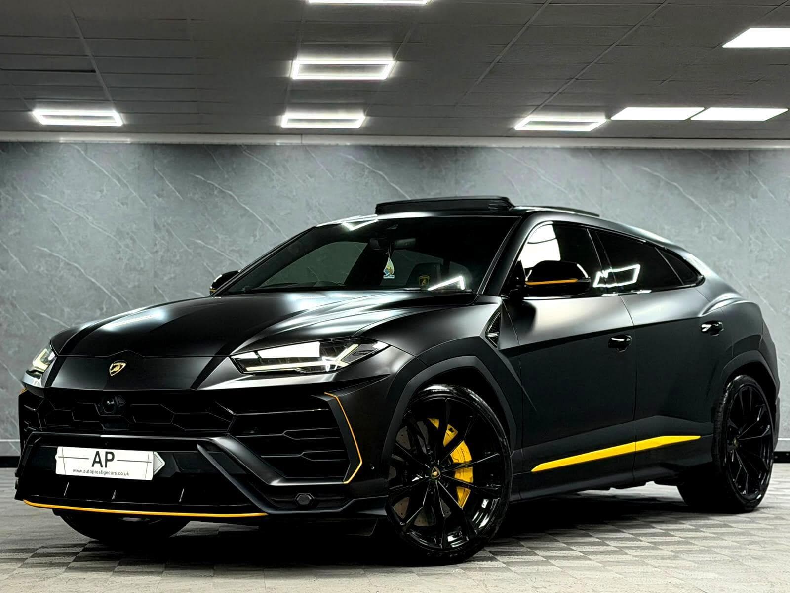 2022 Lamborghini Urus - Thumbnail 12