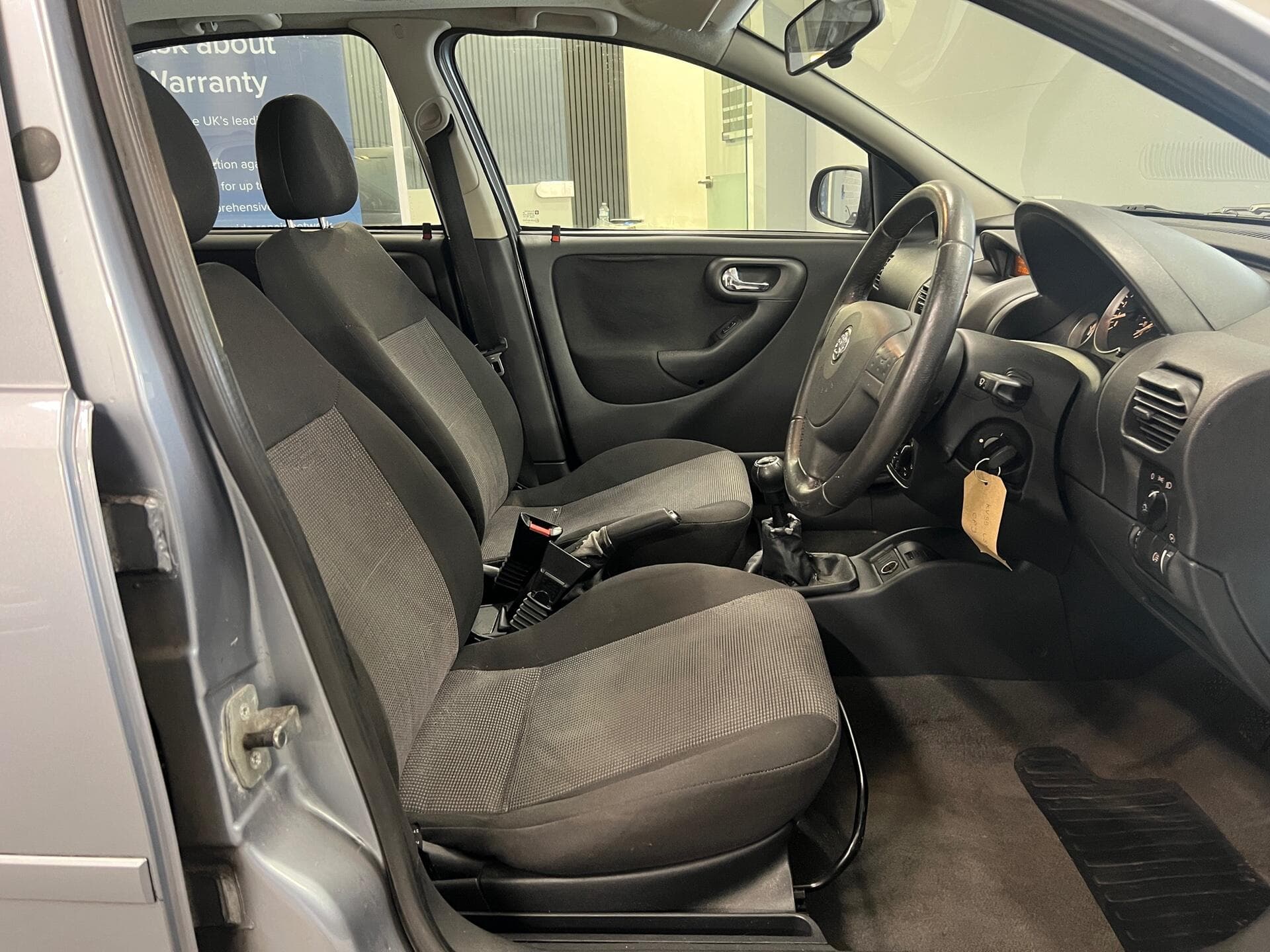 2005 Vauxhall Corsa - Thumbnail 17