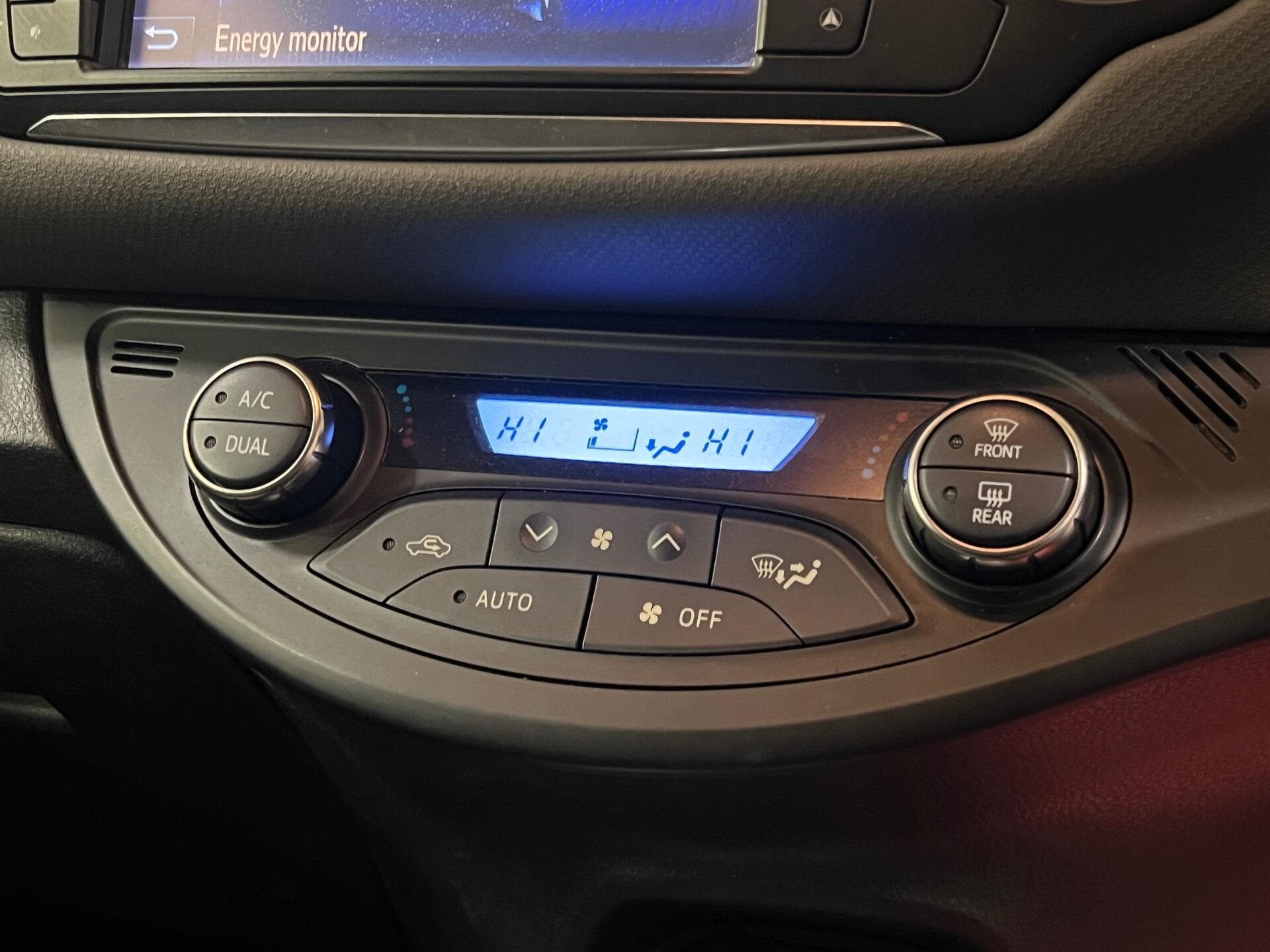 2016 Toyota Yaris - Thumbnail 36