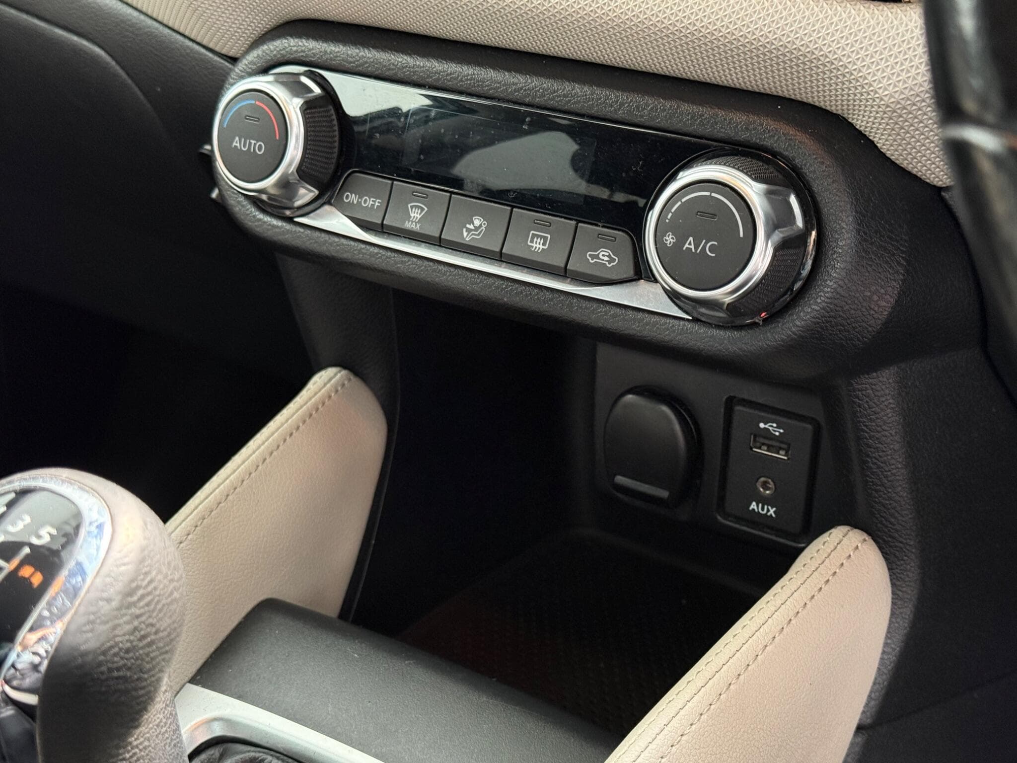 2017 Nissan Micra - Thumbnail 26
