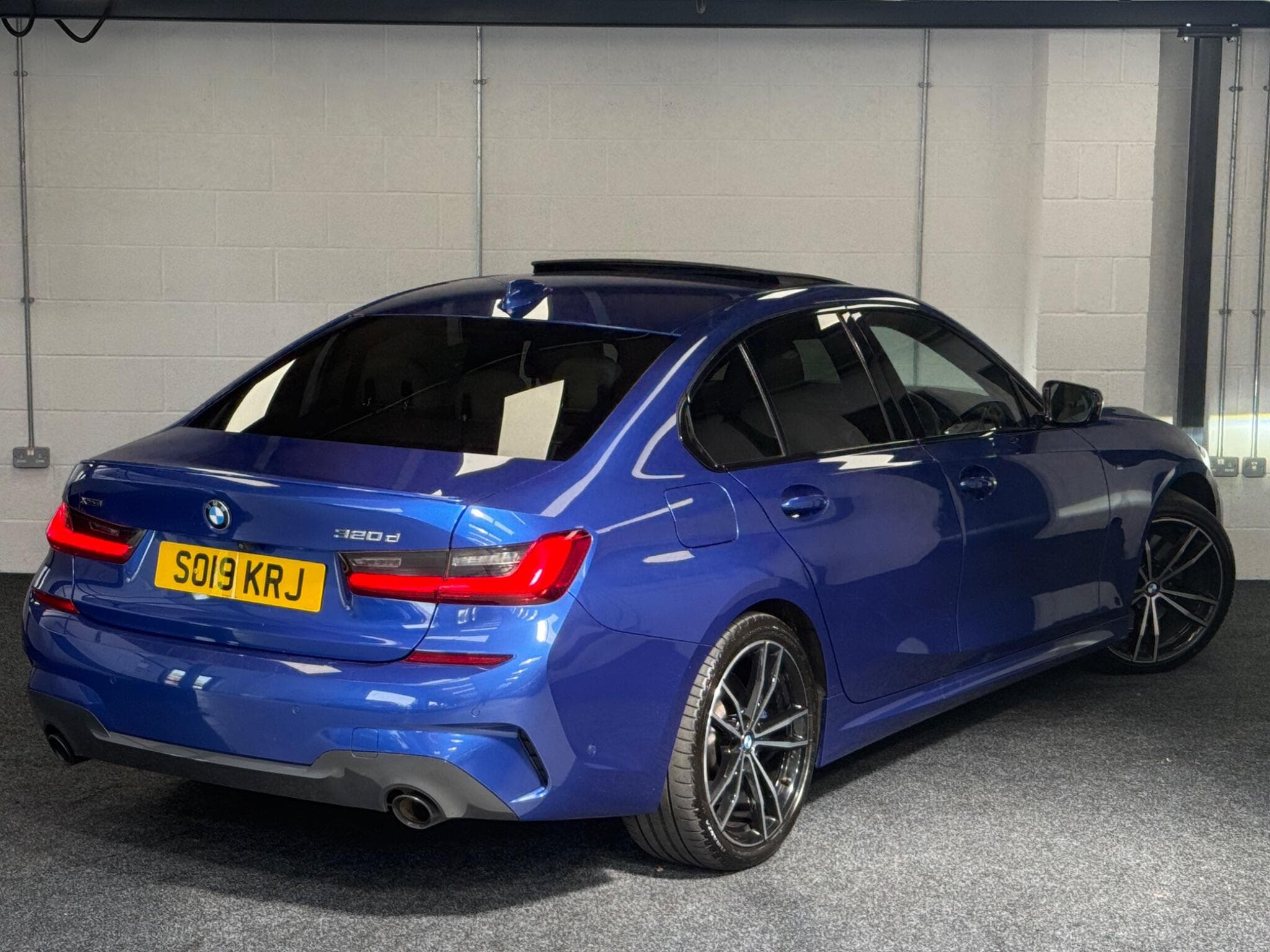 2019 BMW 3 Series - Thumbnail 16