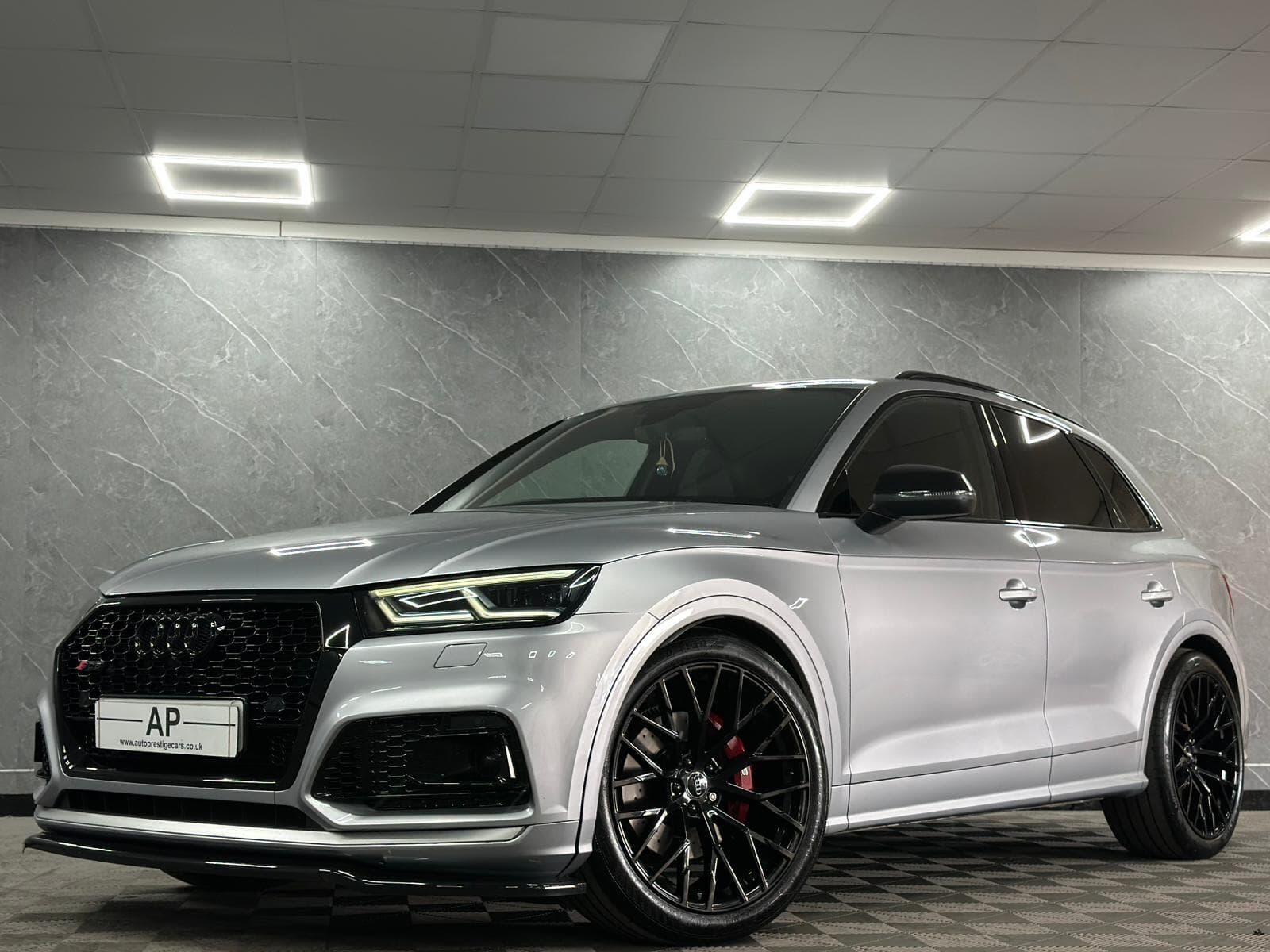 2017 Audi SQ5 - Thumbnail 3