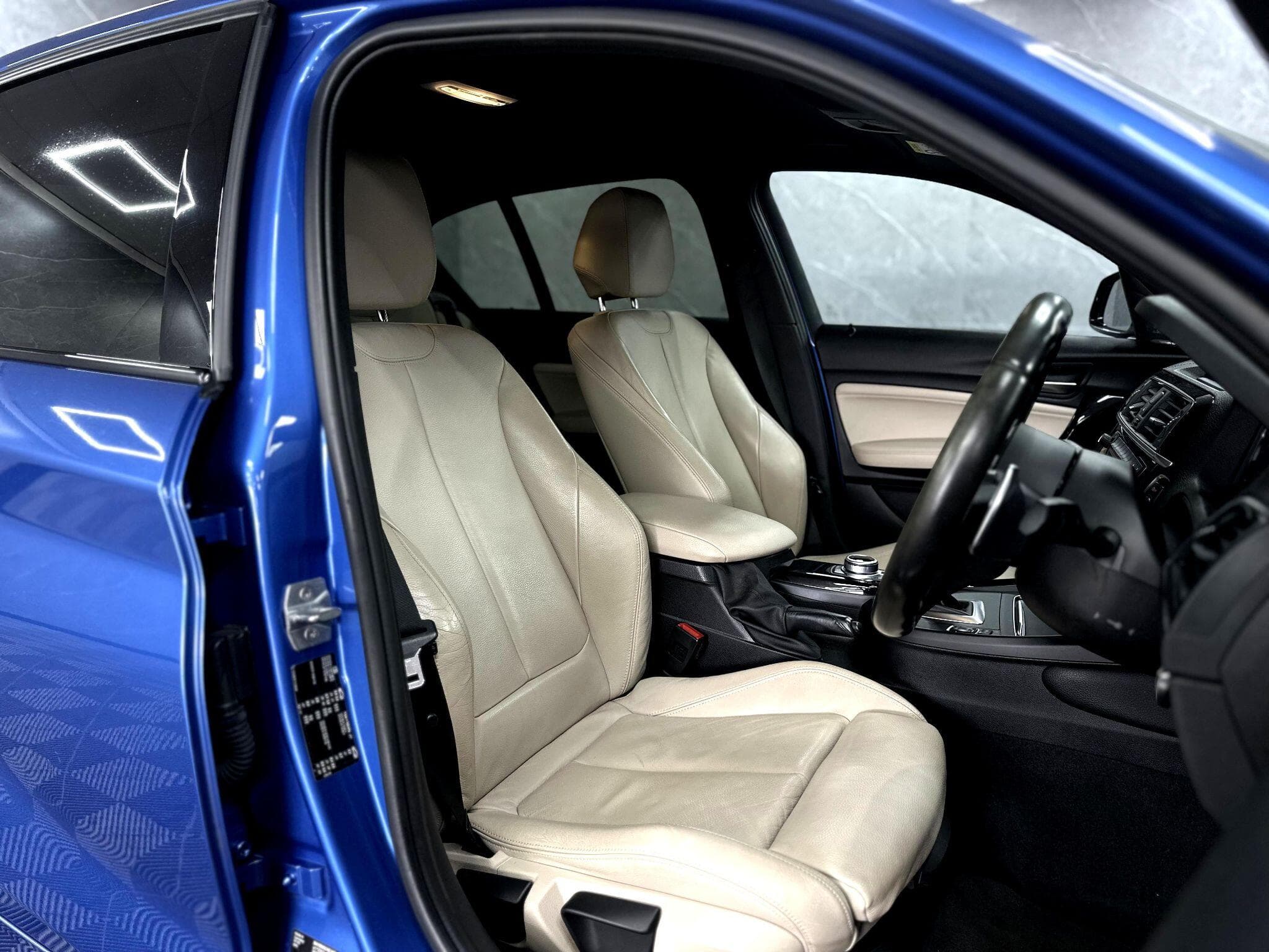 2017 BMW 1 Series - Thumbnail 30