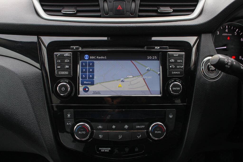 2015 Nissan Qashqai - Thumbnail 39