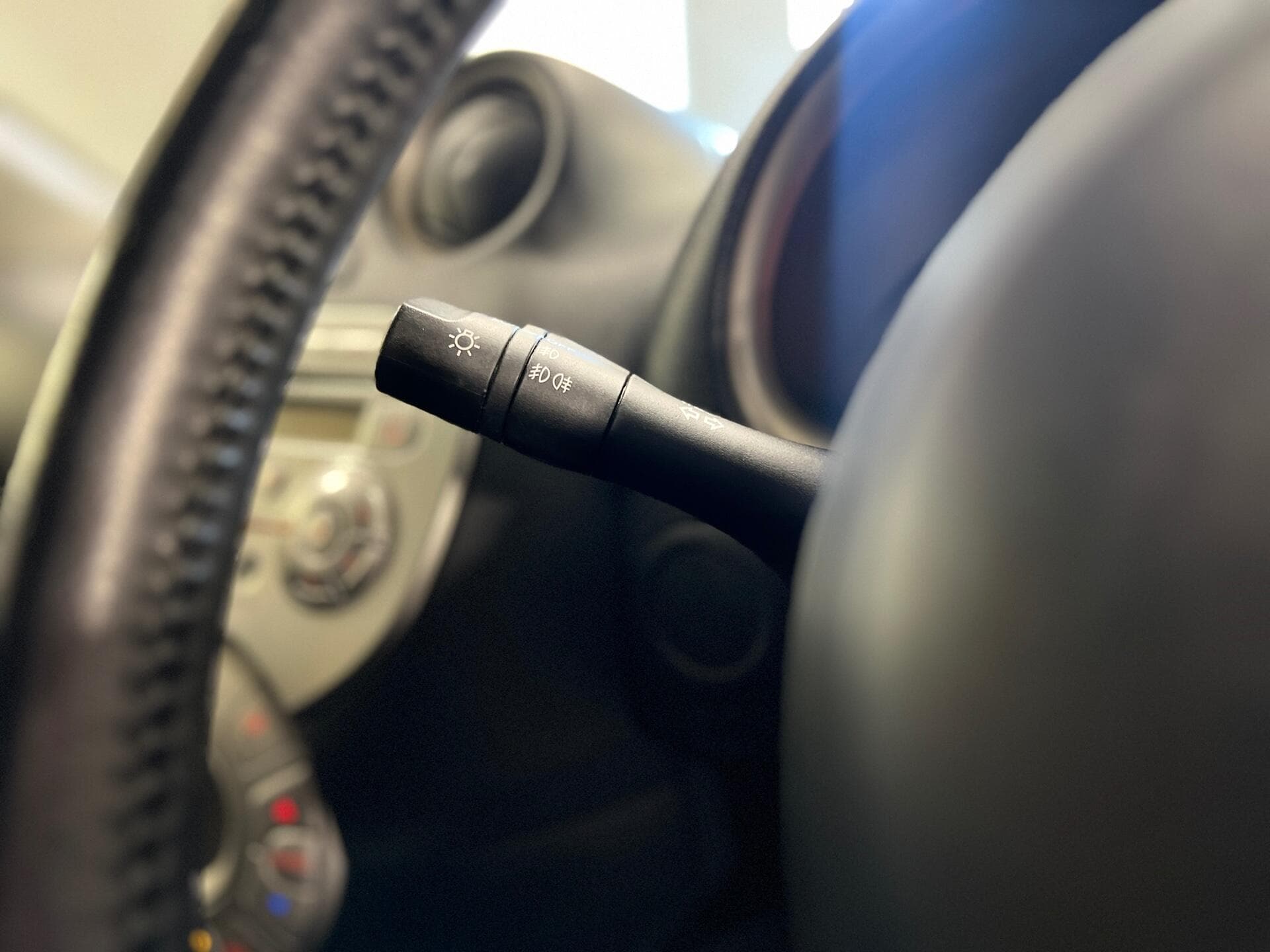 2011 Nissan Micra - Thumbnail 24