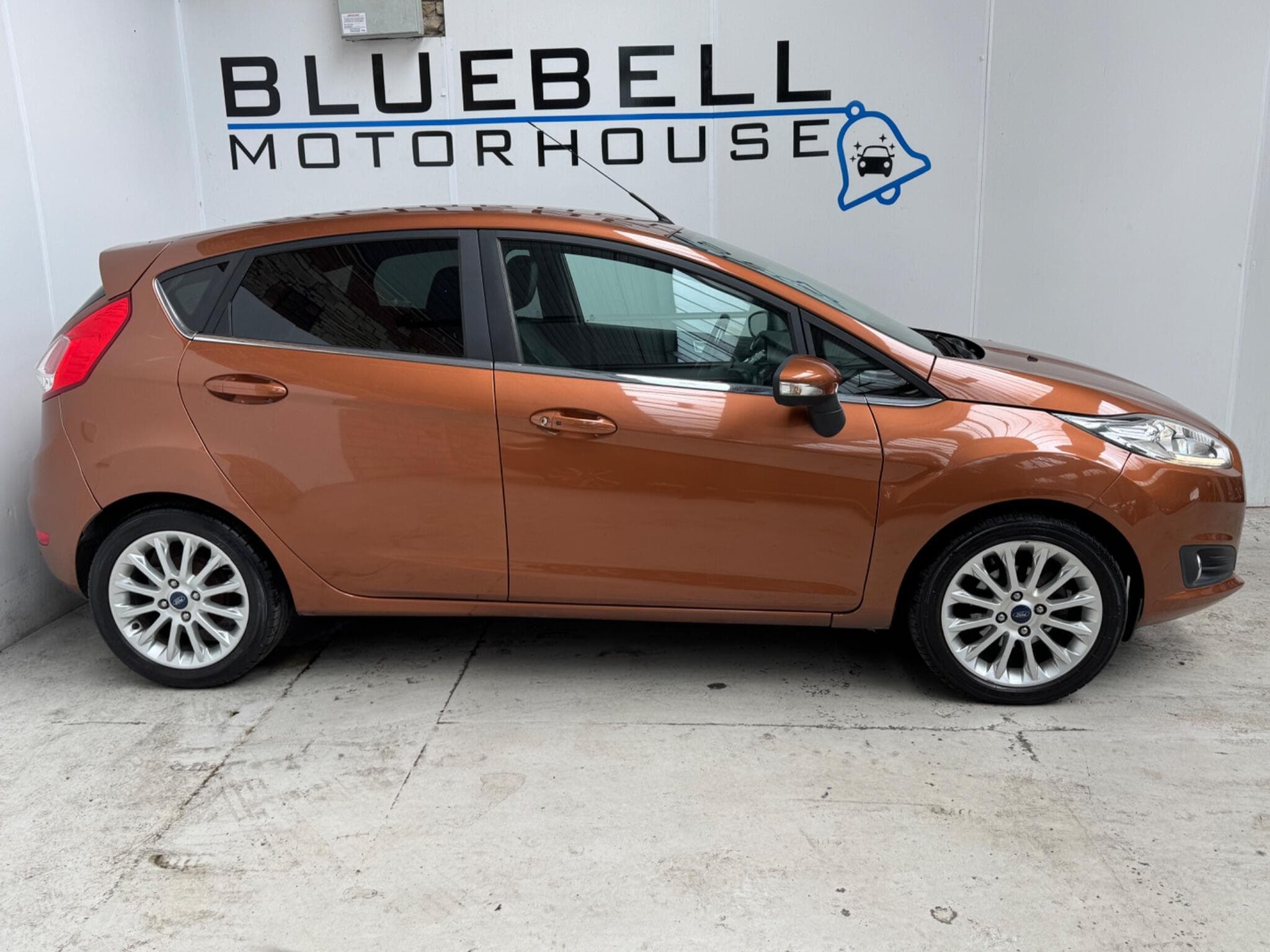 2015 Ford Fiesta - Thumbnail 9
