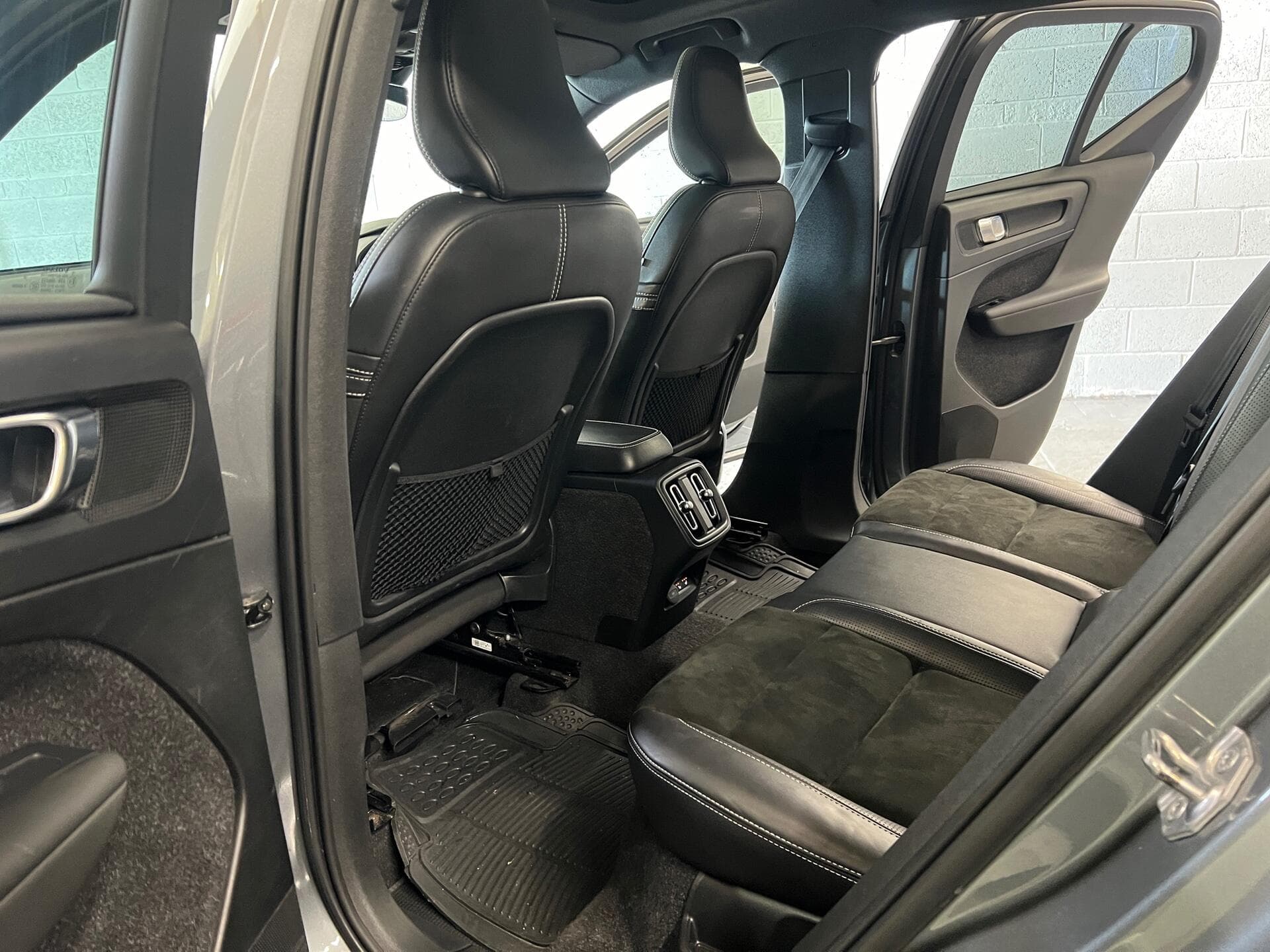 2018 Volvo XC40 - Thumbnail 53
