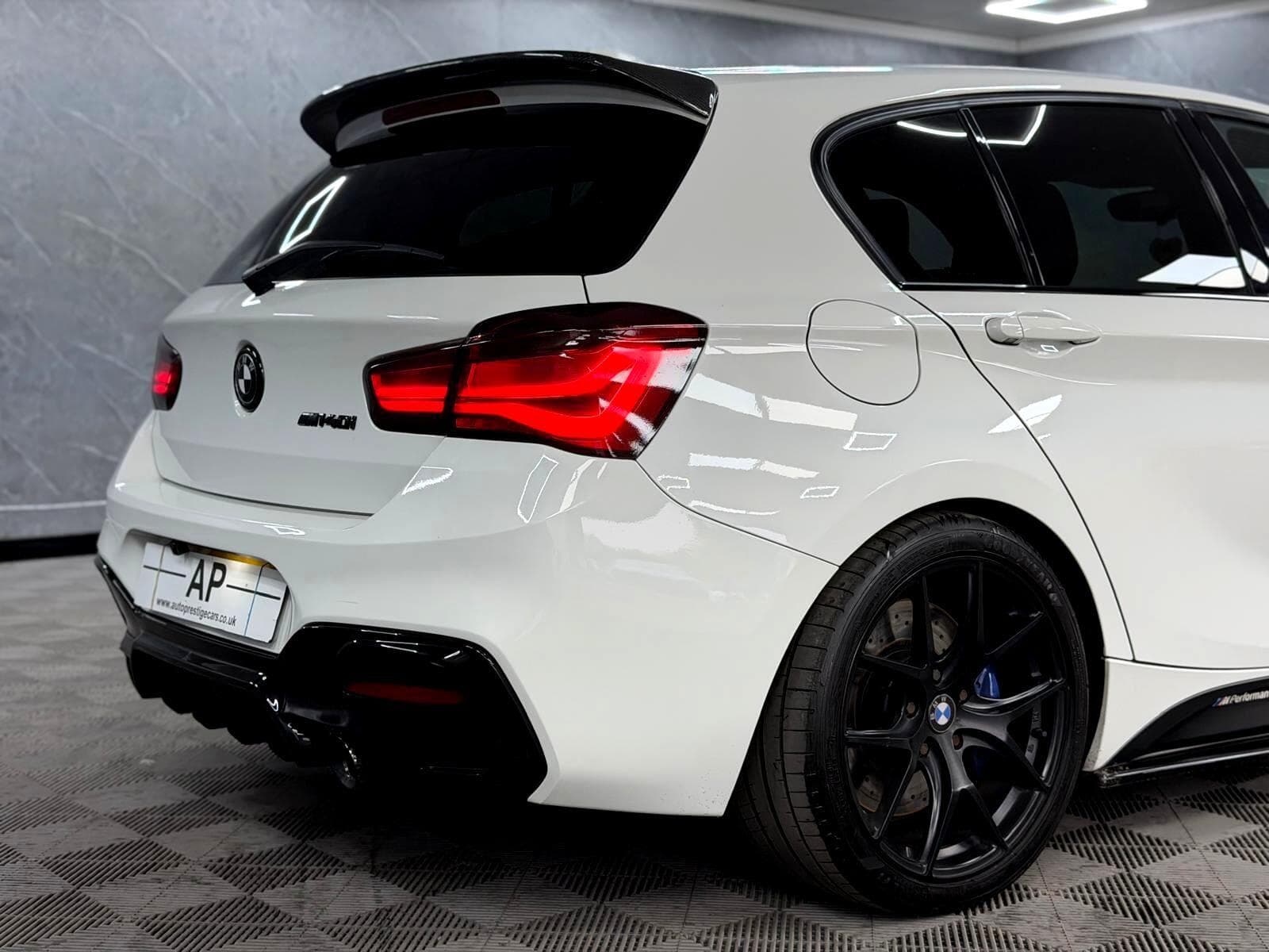 2018 BMW 1 Series - Thumbnail 29