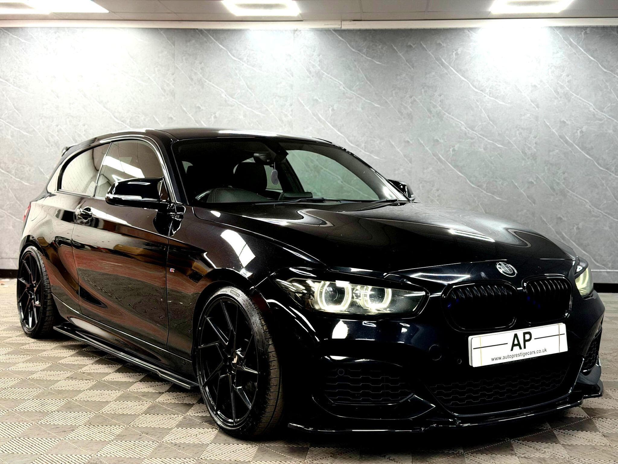 2018 BMW 1 Series - Thumbnail 25