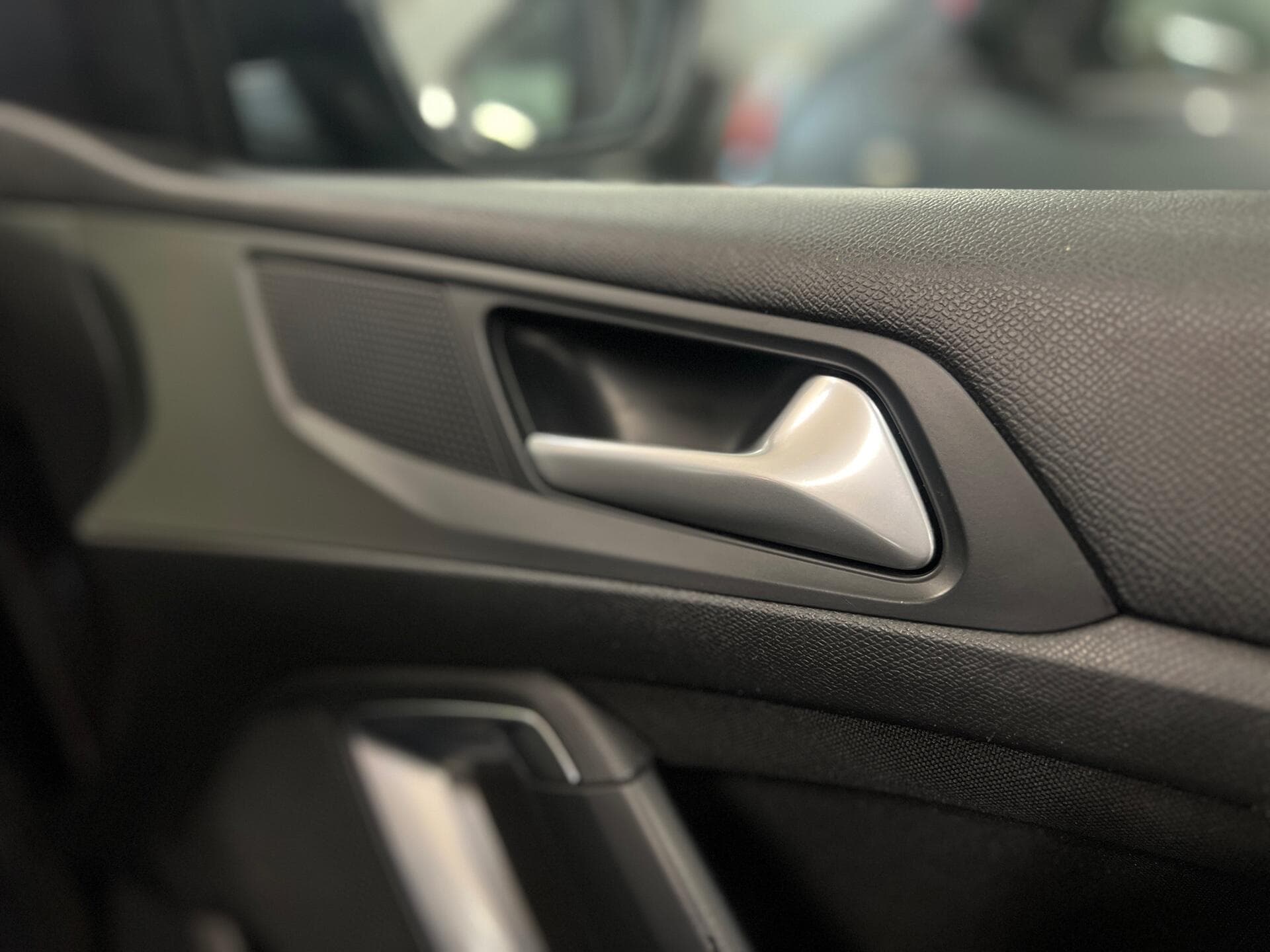 2017 Peugeot 308 SW - Thumbnail 28