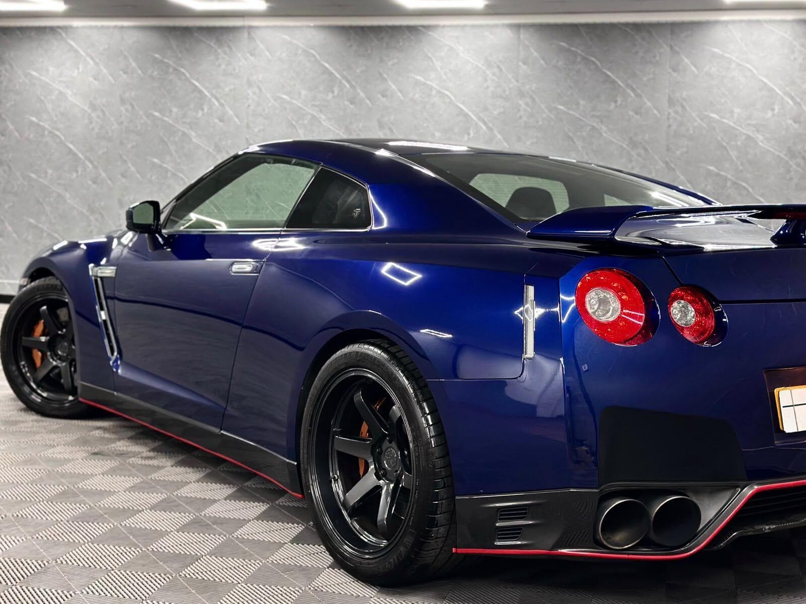2012 Nissan GT-R - Thumbnail 27