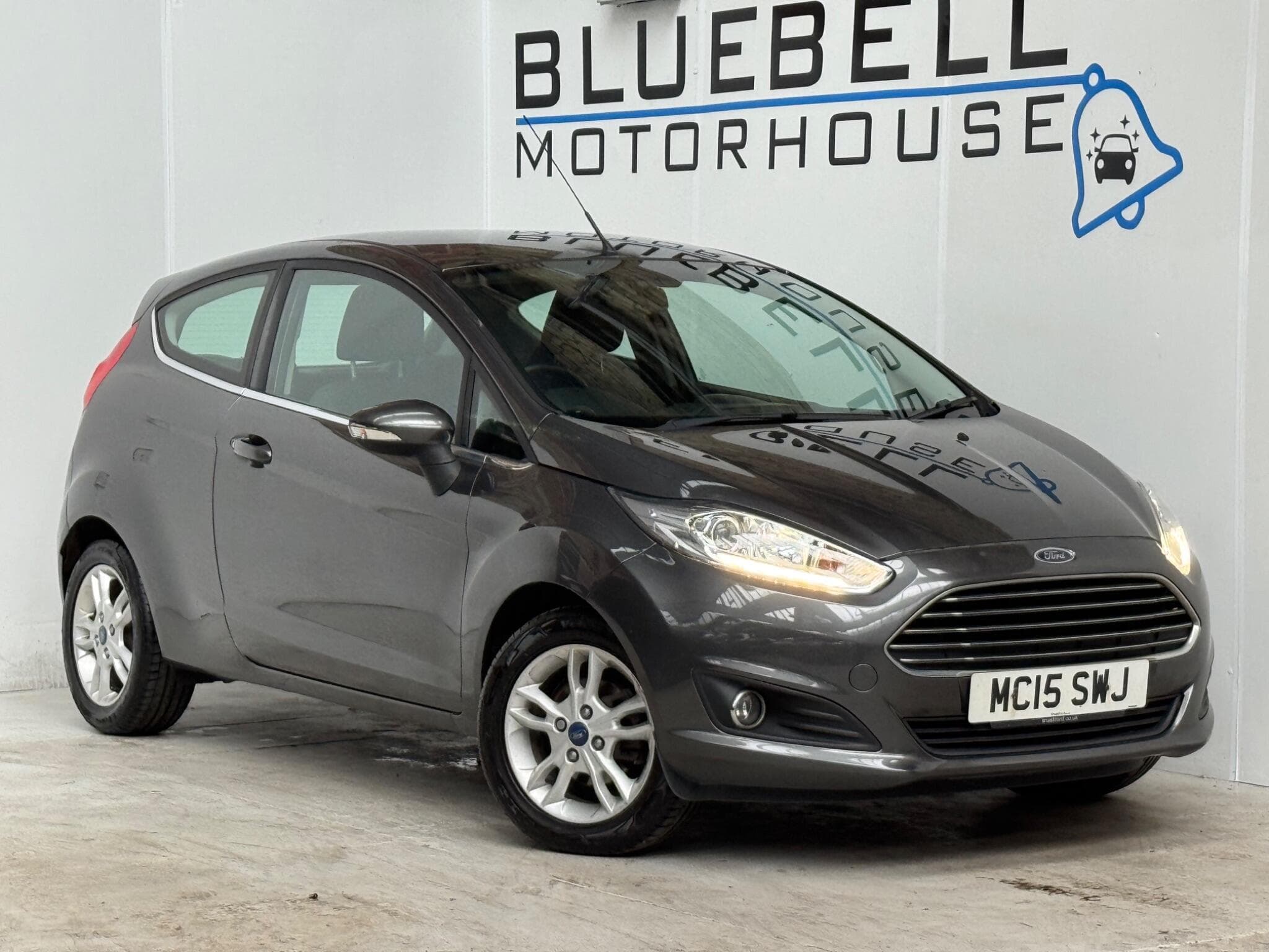2015 Ford Fiesta - Image 1