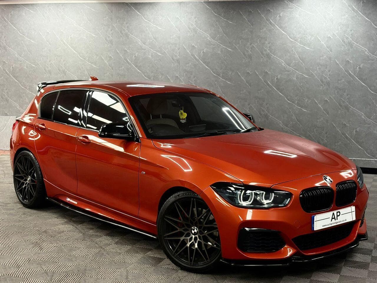 2017 BMW 1 Series - Thumbnail 9