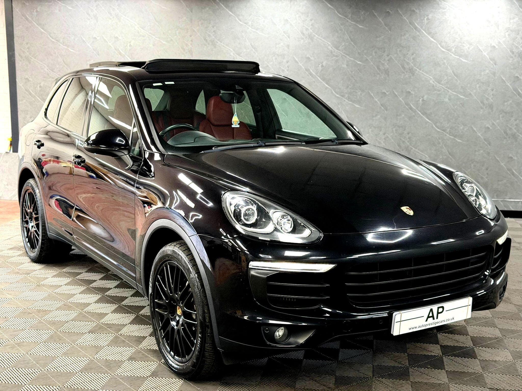 2014 Porsche Cayenne - Thumbnail 22