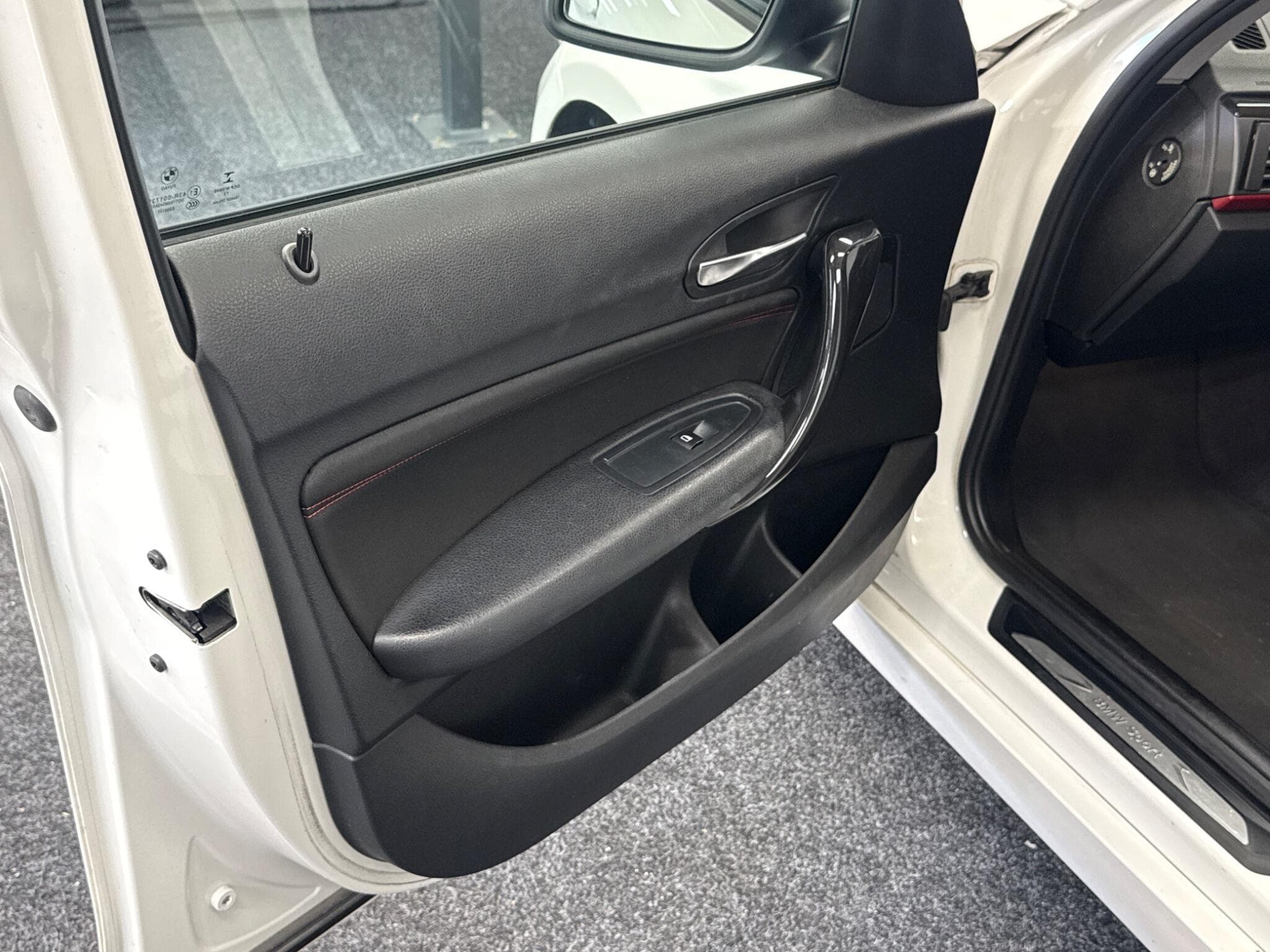 2014 BMW 1 Series - Thumbnail 22