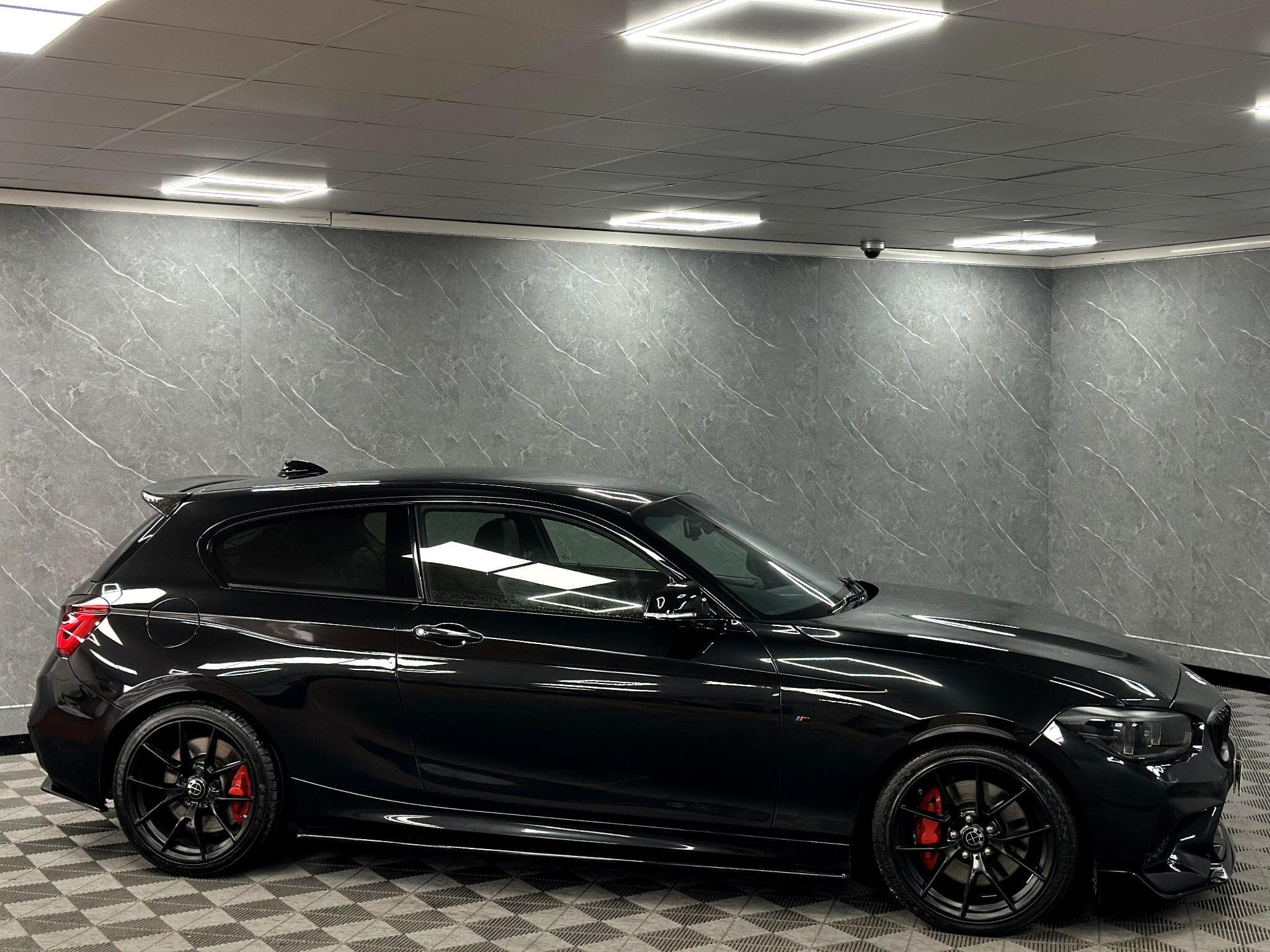 2018 BMW 1 Series - Thumbnail 21