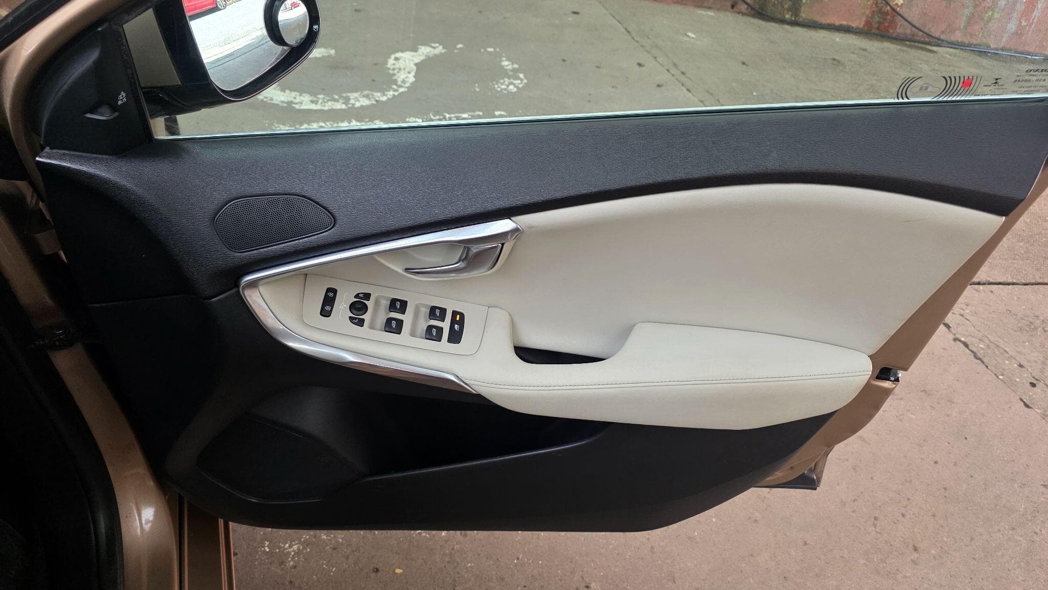2013 Volvo V40 - Thumbnail 13
