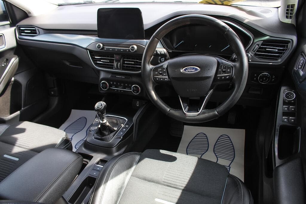 2019 Ford Focus - Thumbnail 15